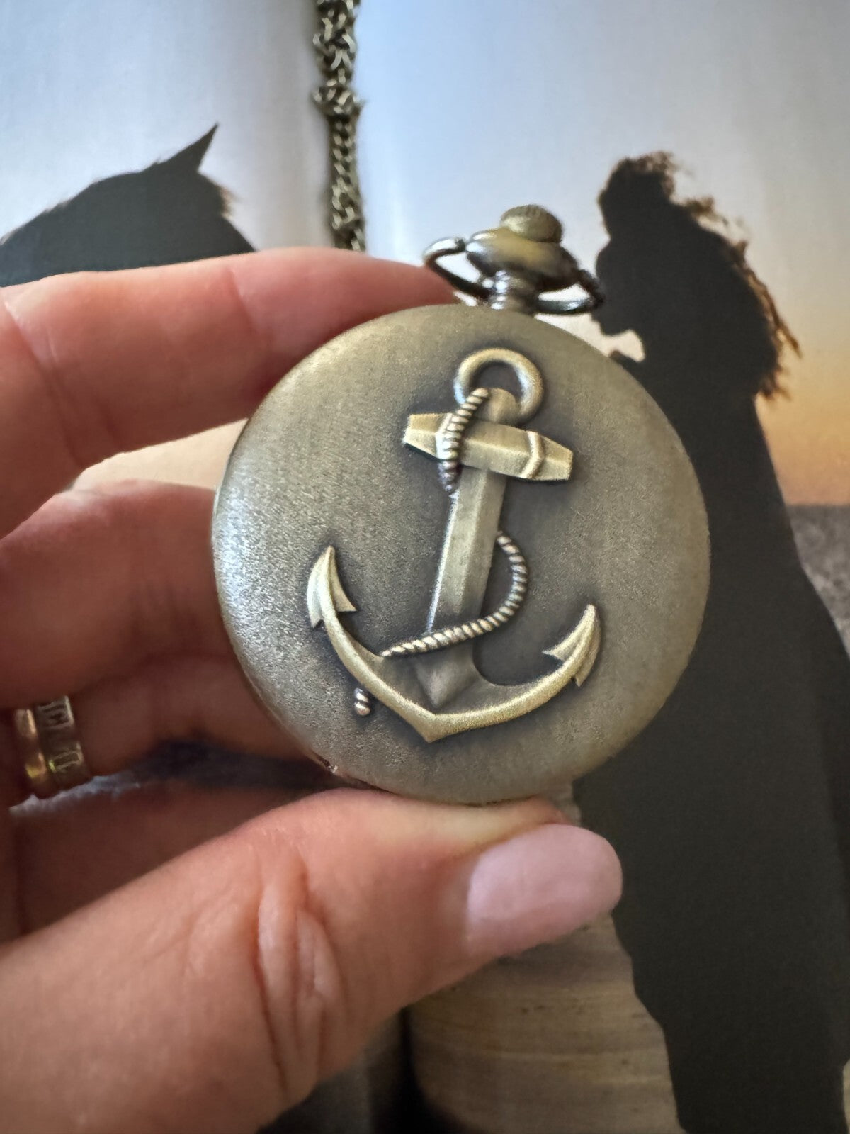 Nautical Pocket Watch with Anchor Design – Roman Numerals – Gift Box Included