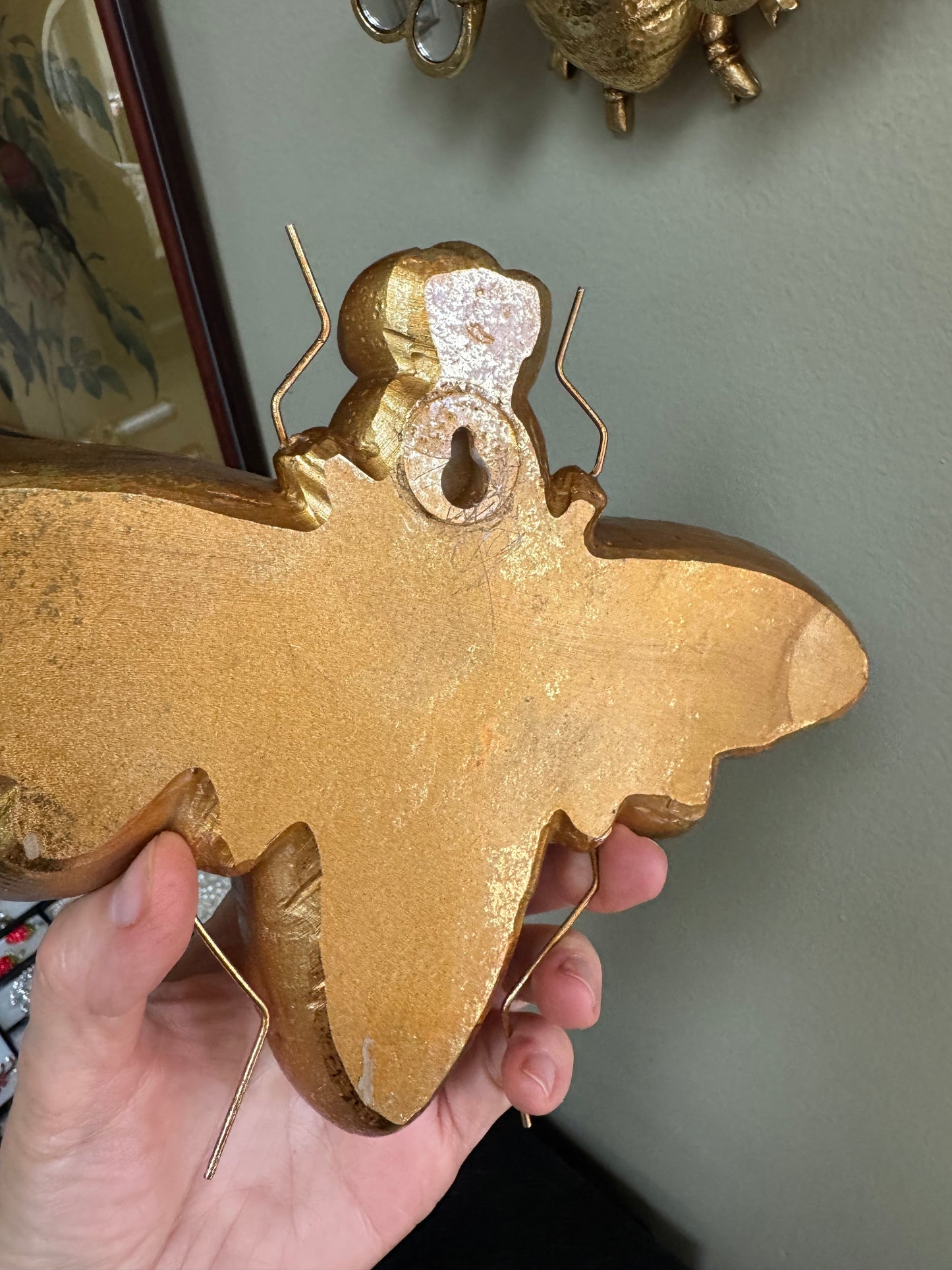 Set of 2 Gold Bees Wall Decor Sculptures with Mirror Wing Details – Modern Glam Accent Wall Art, Statement Home Decor