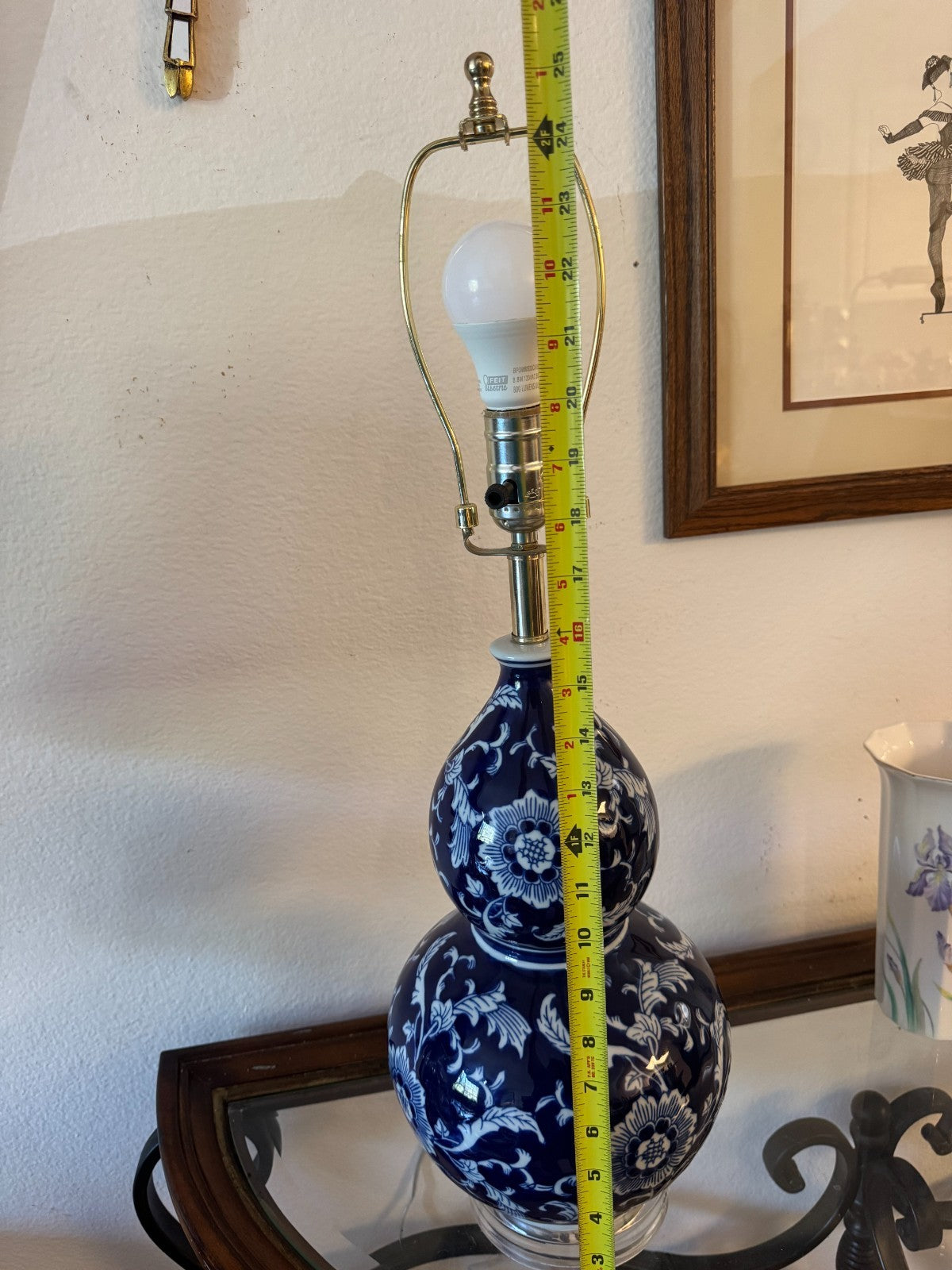 Elegant Blue & White Double Gourd Porcelain Table Lamp – 25” Floral Asian-Inspir