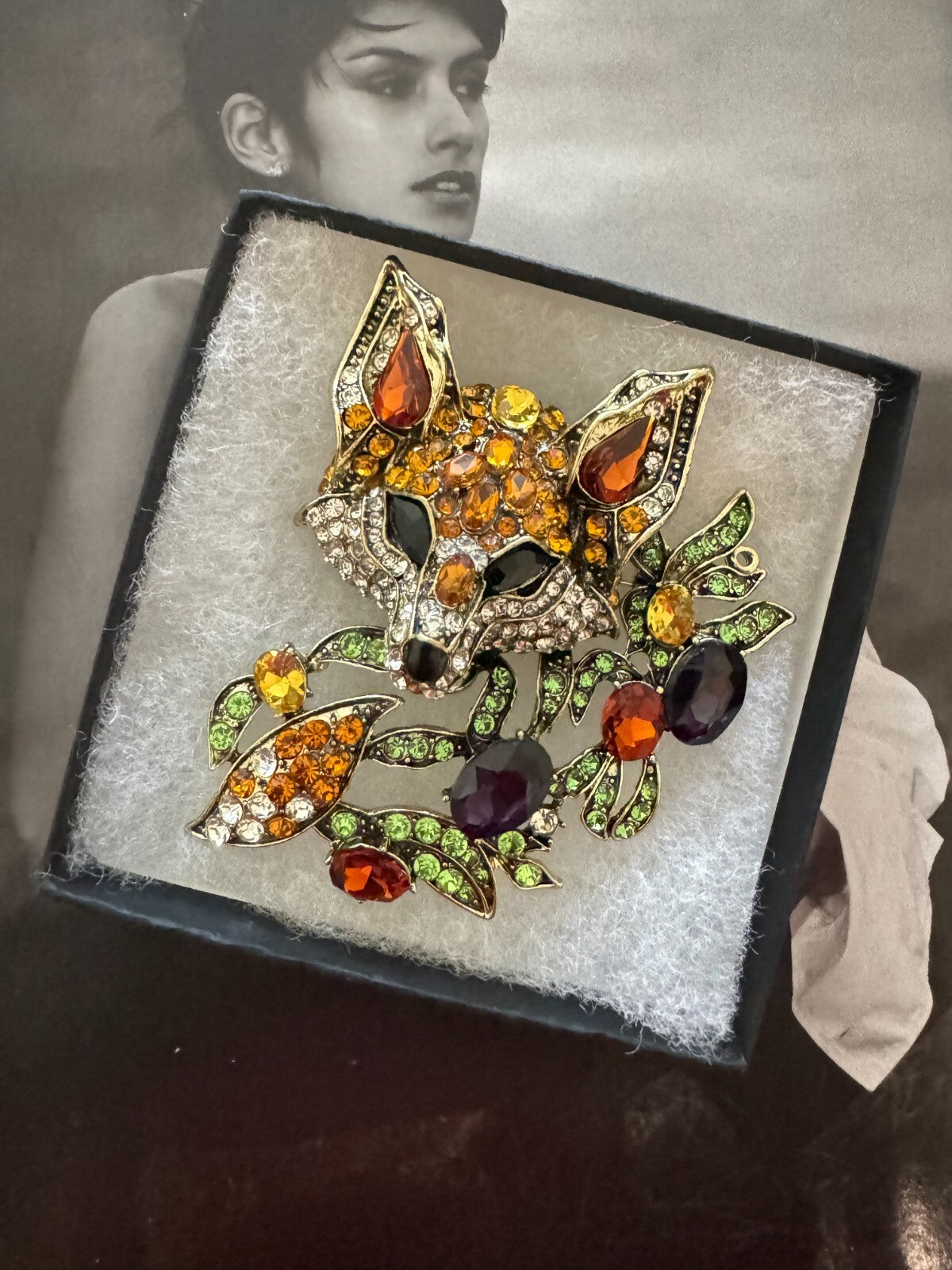 Set Of Jewelry Necklace, Brooch, Earring  Gift Box  Fast Free Shipping