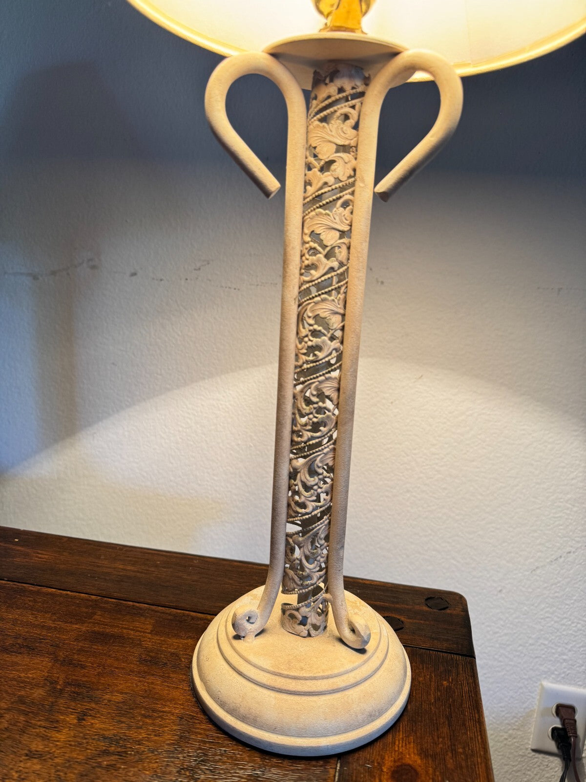 Vintage Beige Ornate Table Lamp with Textured Shade - Elegant Design