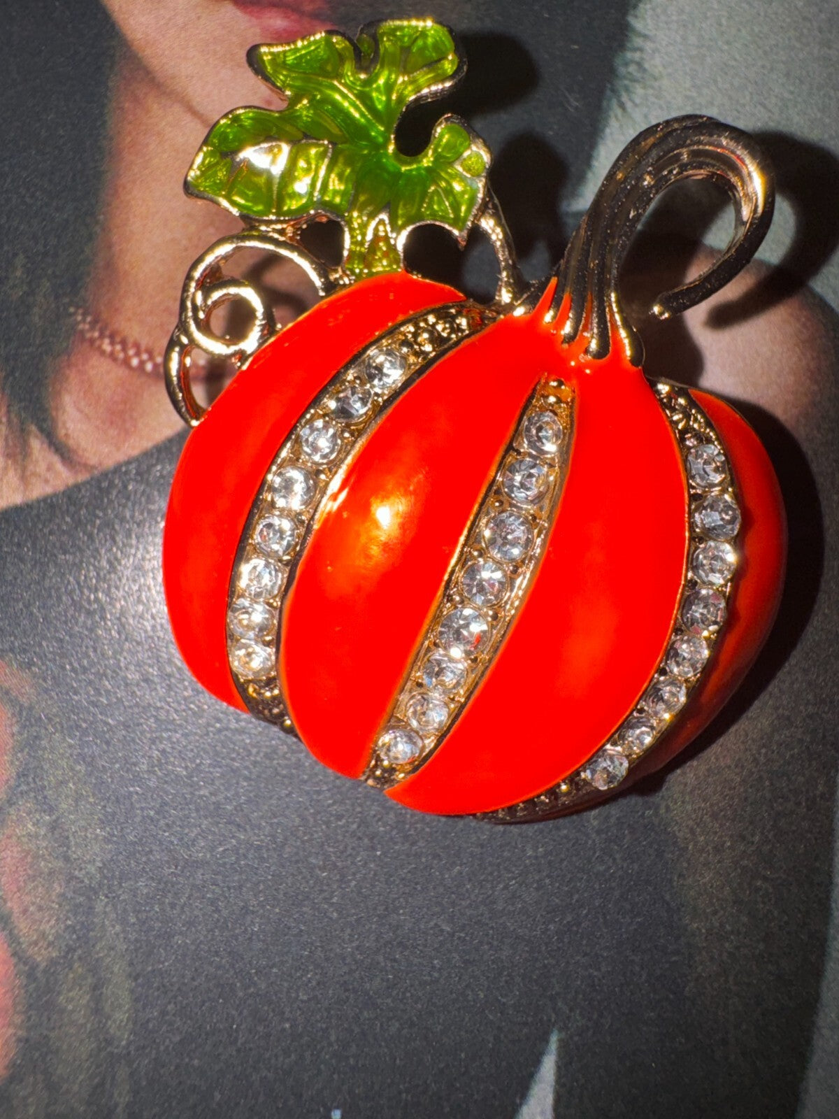 Rhinestone Pumpkin Brooch Halloween Party Pin Women unisex Free Shipping