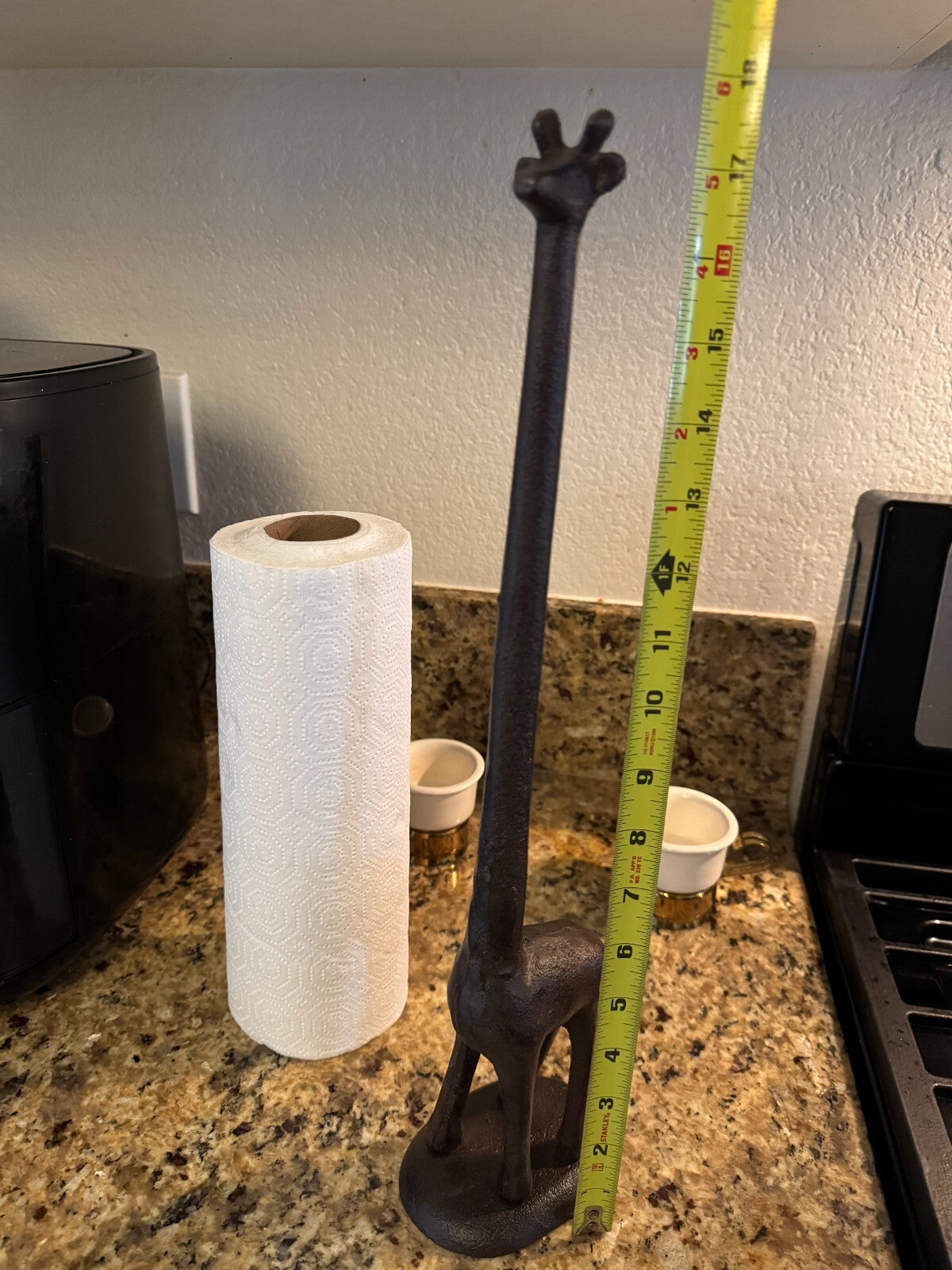 Cast Iron Giraffe Paper Towel Holder – 17” Tall Rustic Kitchen Decor