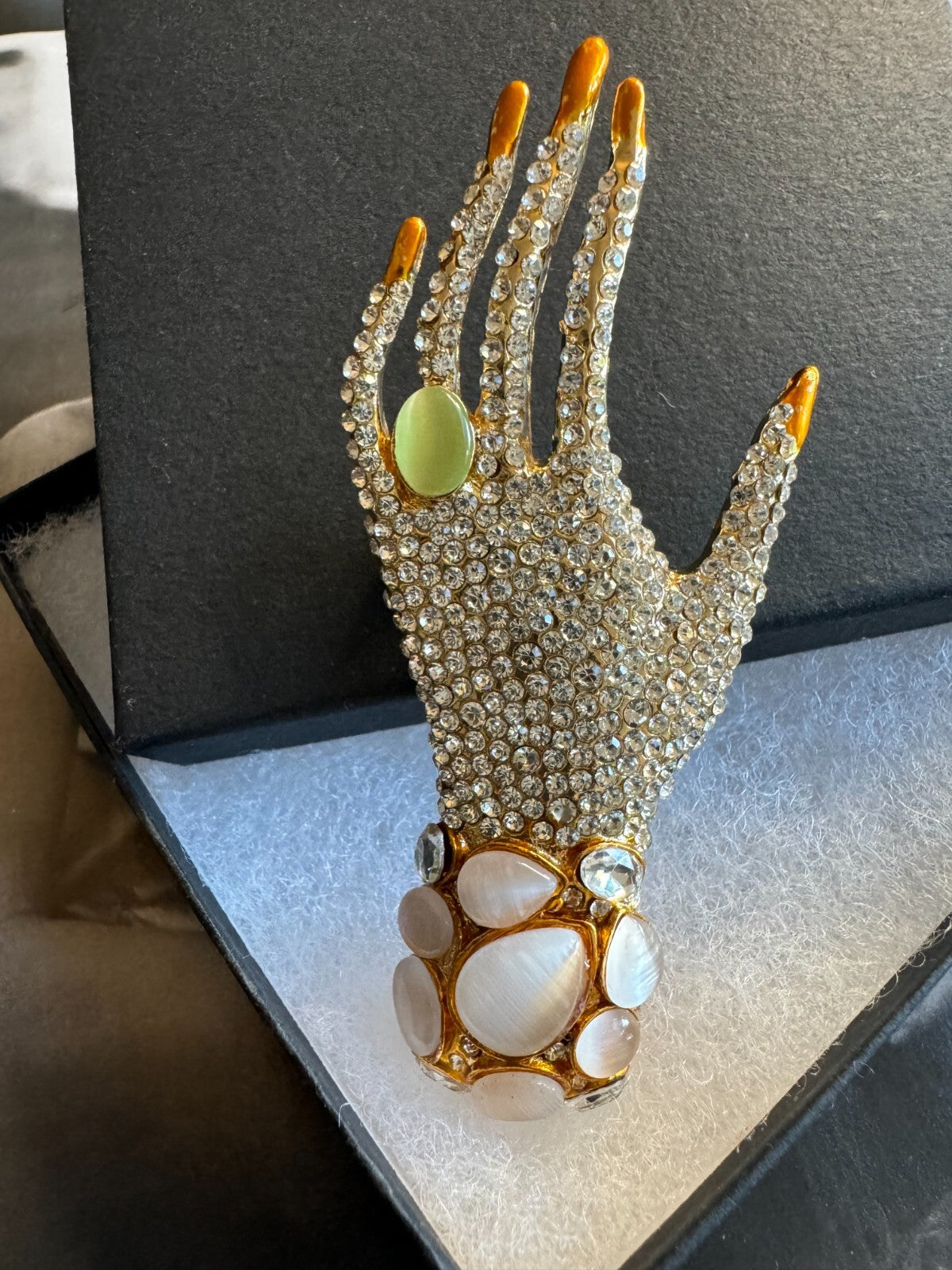 Rhinestone Hand Brooch| Gift Box |Women Unisex| Free Shipping 2-5 Day