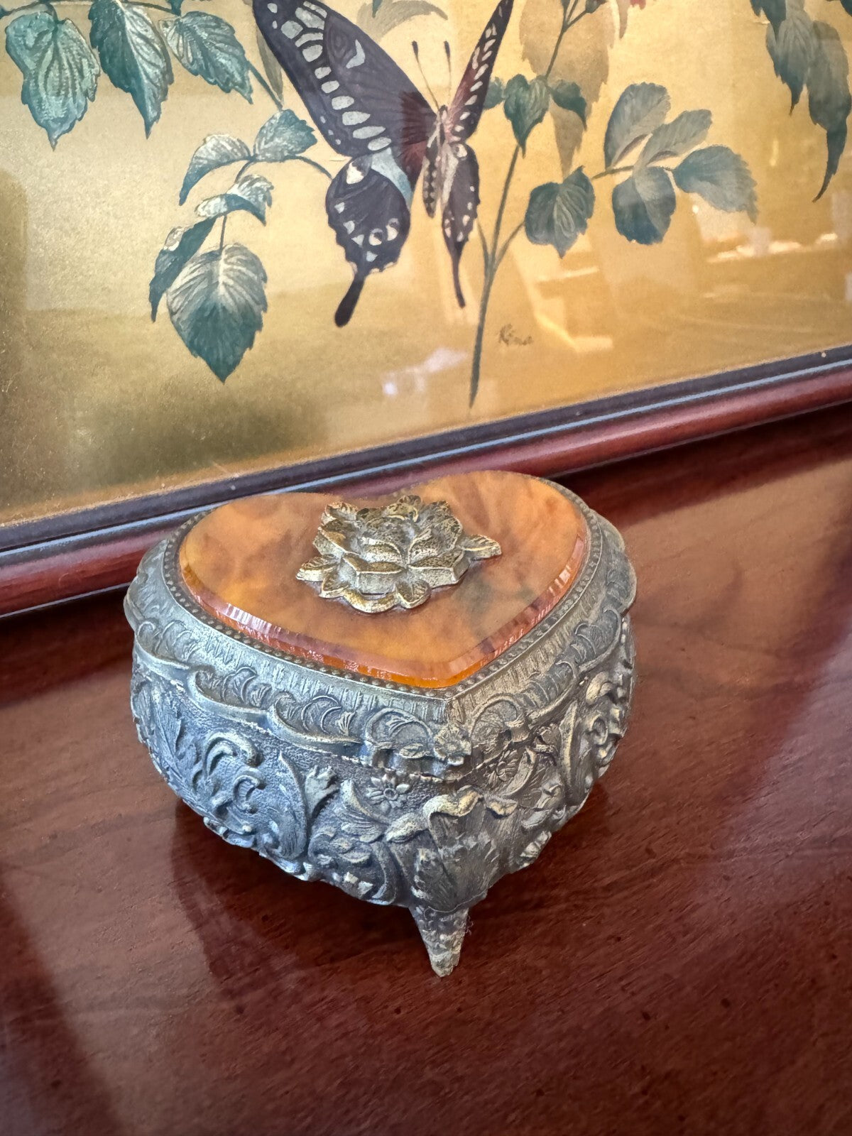 Vintage Heart-Shaped Musical Jewelry Box – Ornate Floral Metal with Amber-Look