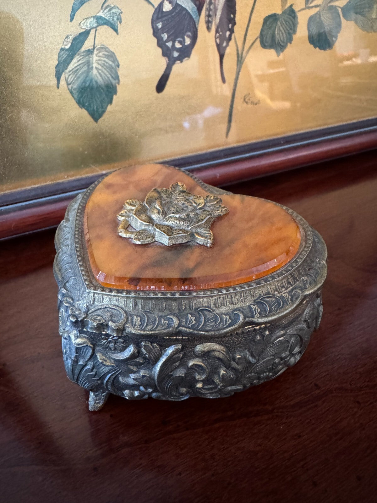 Vintage Heart-Shaped Musical Jewelry Box – Ornate Floral Metal with Amber-Look