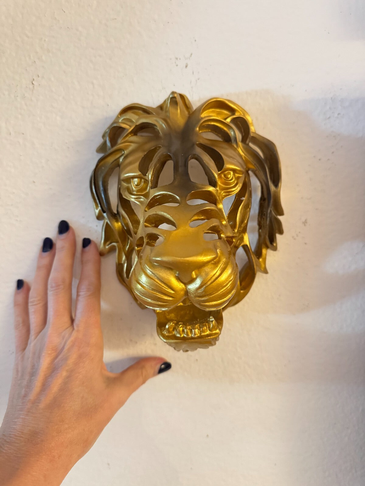 Gold Resin Lion Head Wall Hook – 8” Decorative Animal Wall Mount