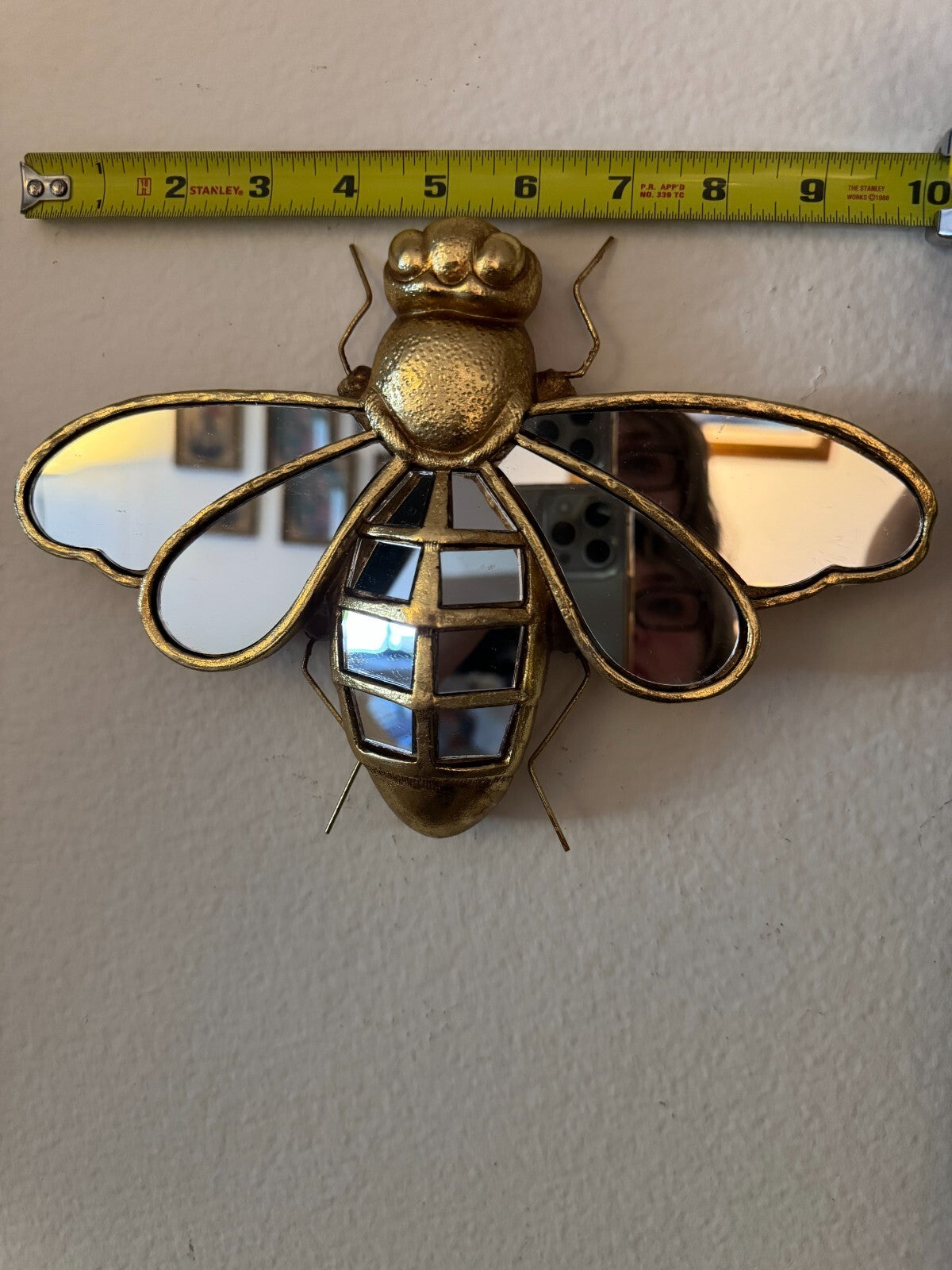 Bee Resin Wall Hanging - 6.7*10inch, Mirror Inlaid, Unique Design for Insect