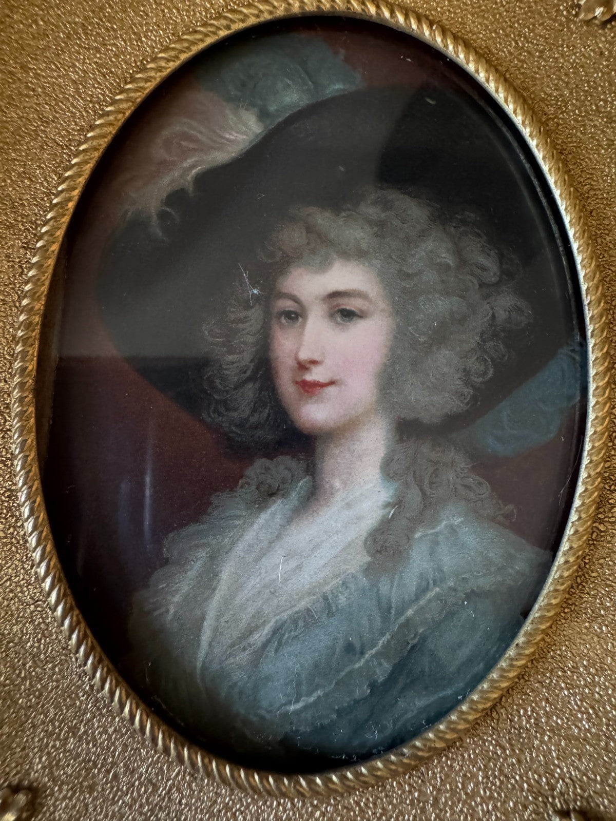 Antique Miniature portrait of a woman.18-19th-century Gold Frame 5x6.5” Oval