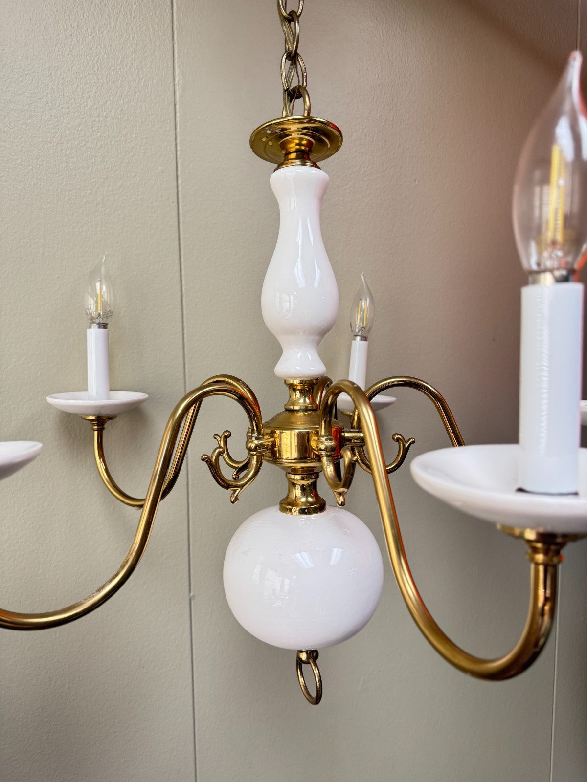 Vintage Brass & White Porcelain 5-Light Chandelier – Elegant Classic Hanging