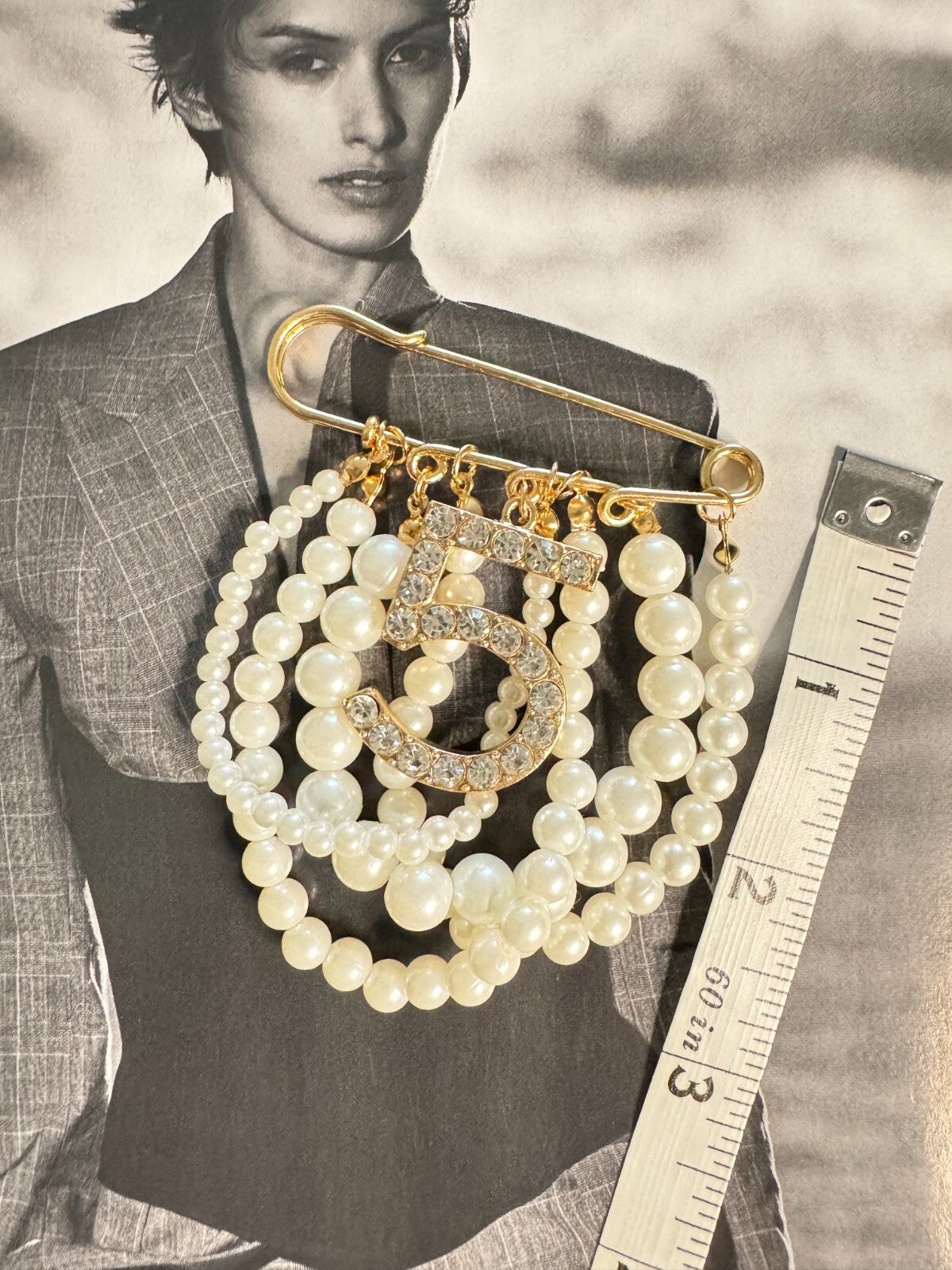 Brooch5 Pearls Beads|  Gift Box |Vintage  Fashion Pin| Free Shipping