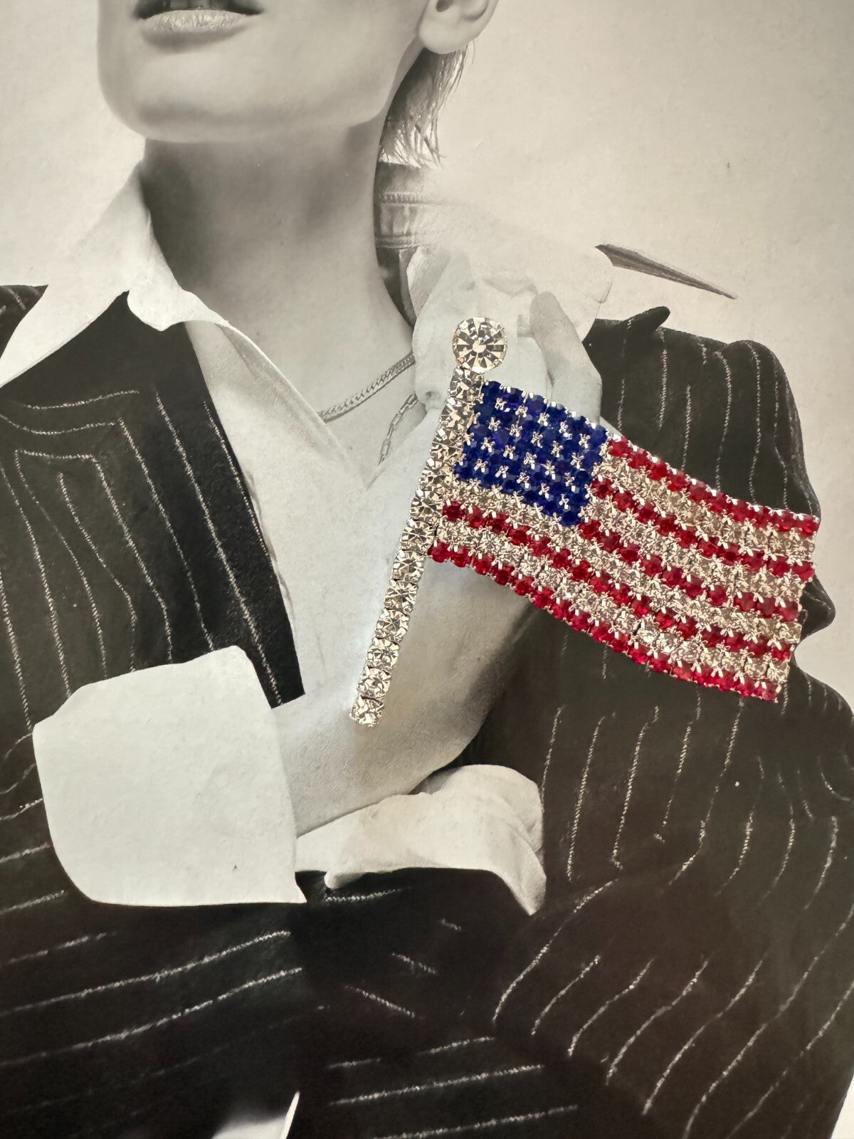 Rhinestone USA Flag  Brooch   Gift Box Women Man unisex Free Shipping 2-5 Days
