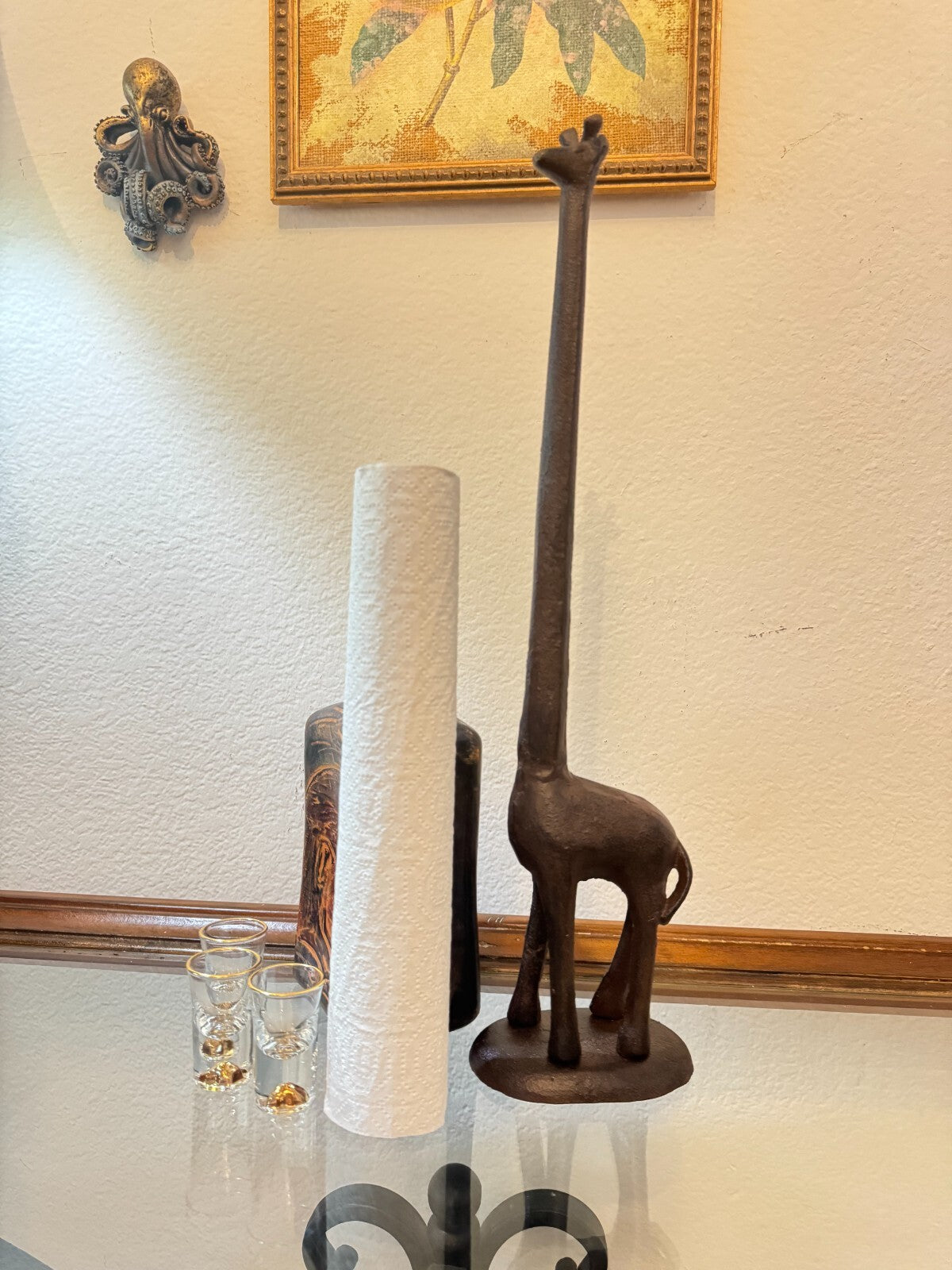 Cast Iron Giraffe Paper Towel Holder – 17” Tall Rustic Kitchen Decor