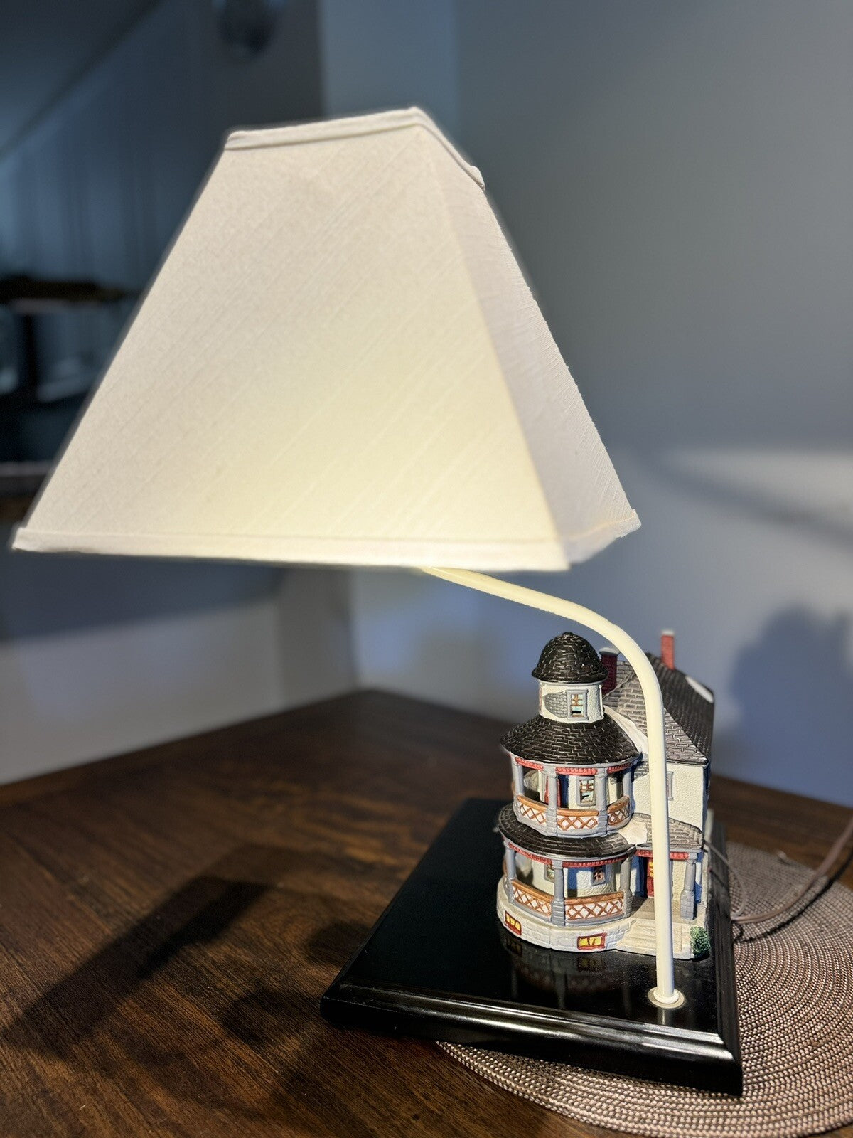 Vintage Mid Century Retro 1950-1970 Lamp Harborview Inn Hotel Toy