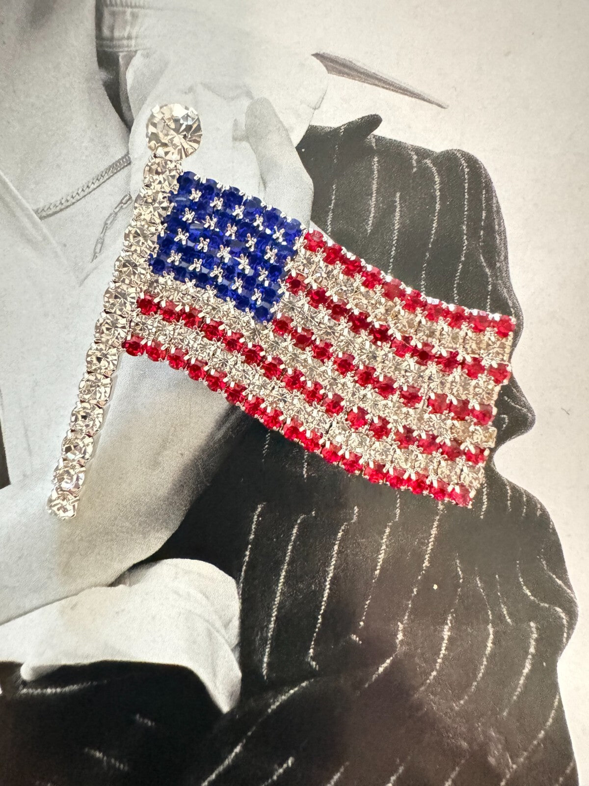 Rhinestone USA Flag  Brooch   Gift Box Women Man unisex Free Shipping 2-5 Days