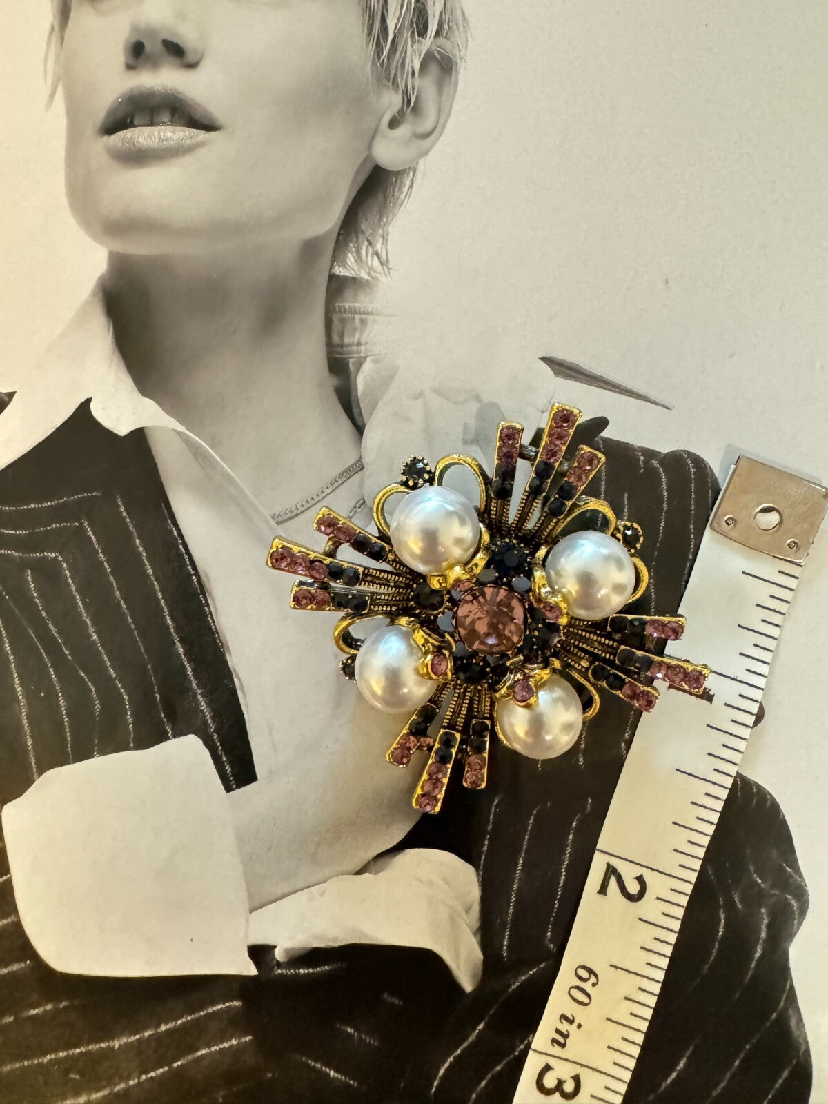 Pearl Brooch Free Shipping  Gift Box  Vintage Pin Women Unisex Brooch