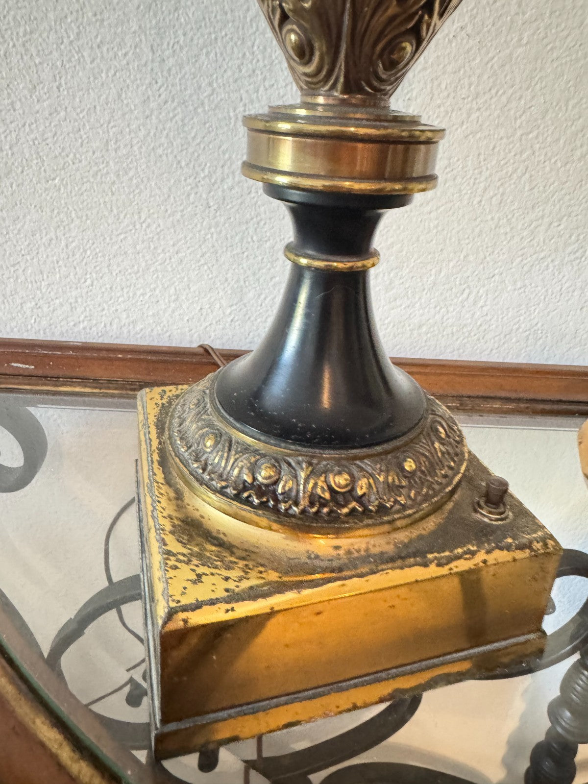 Vintage Neoclassical Style Urn Table Lamp with Brass & Black Finish – 33” Tall