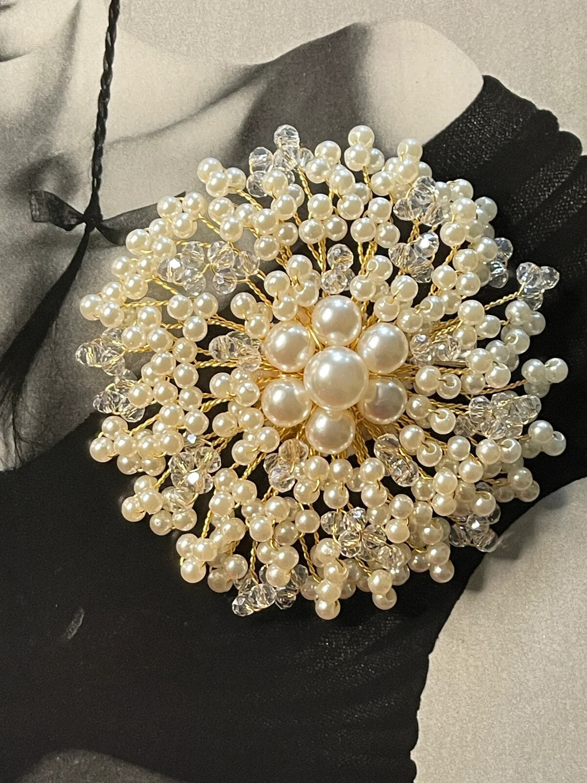 Rhinestone Pearls Brooch Women Unisex Pin Vintage Fashion Free Shipping 2-5 Days