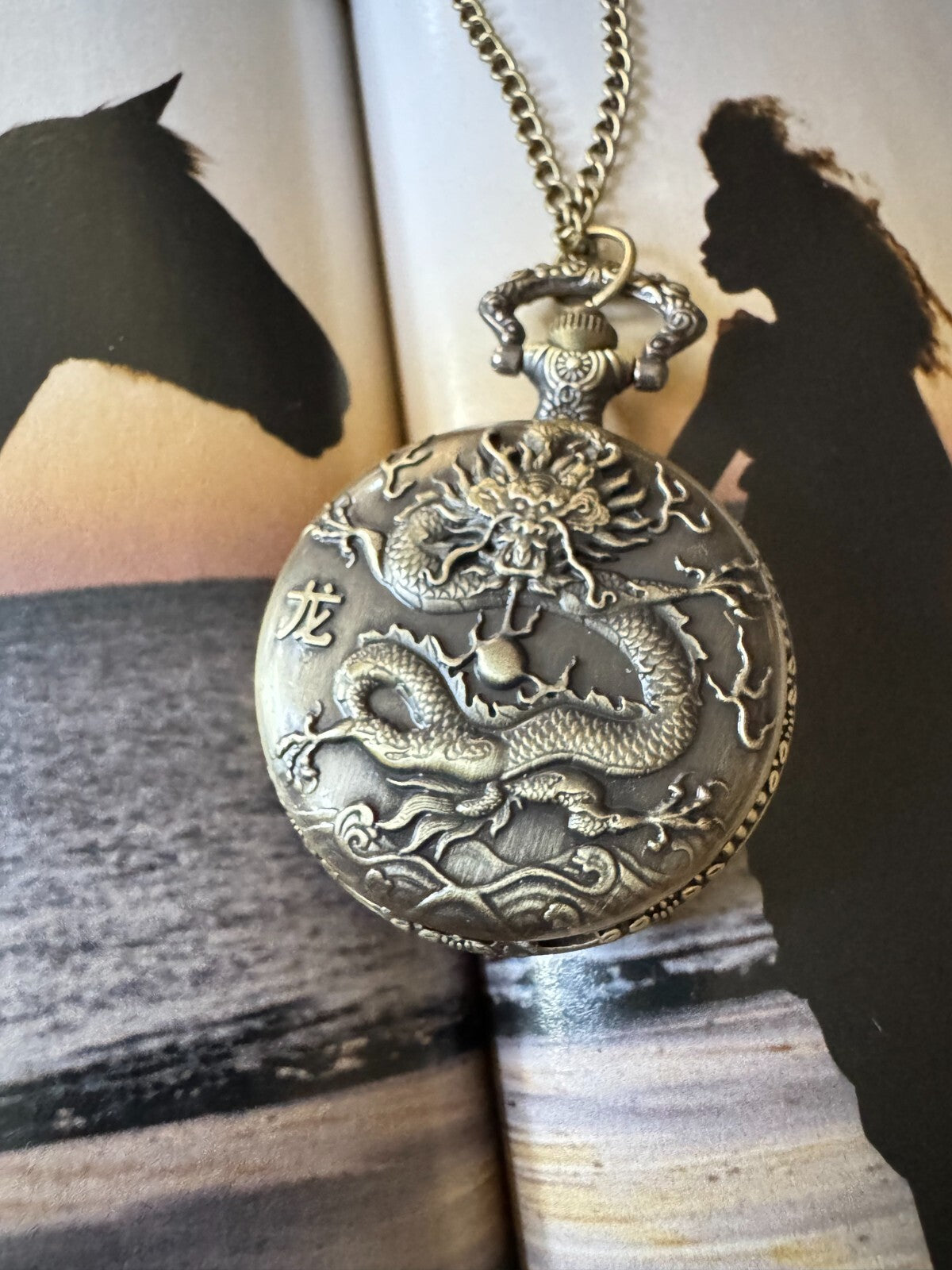 Chinese Dragon Pocket Watch with Chain – Quartz Movement – Gift Box Included