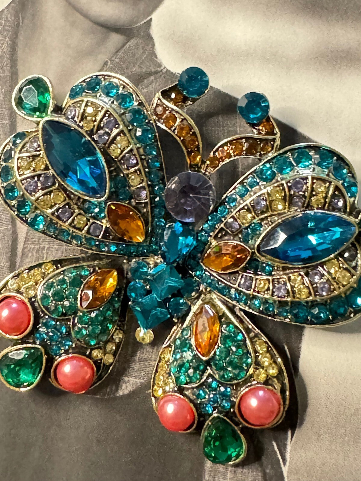 Rhinestone Butterfly Brooch Women Unisex Pin Party Casual Free Shipping
