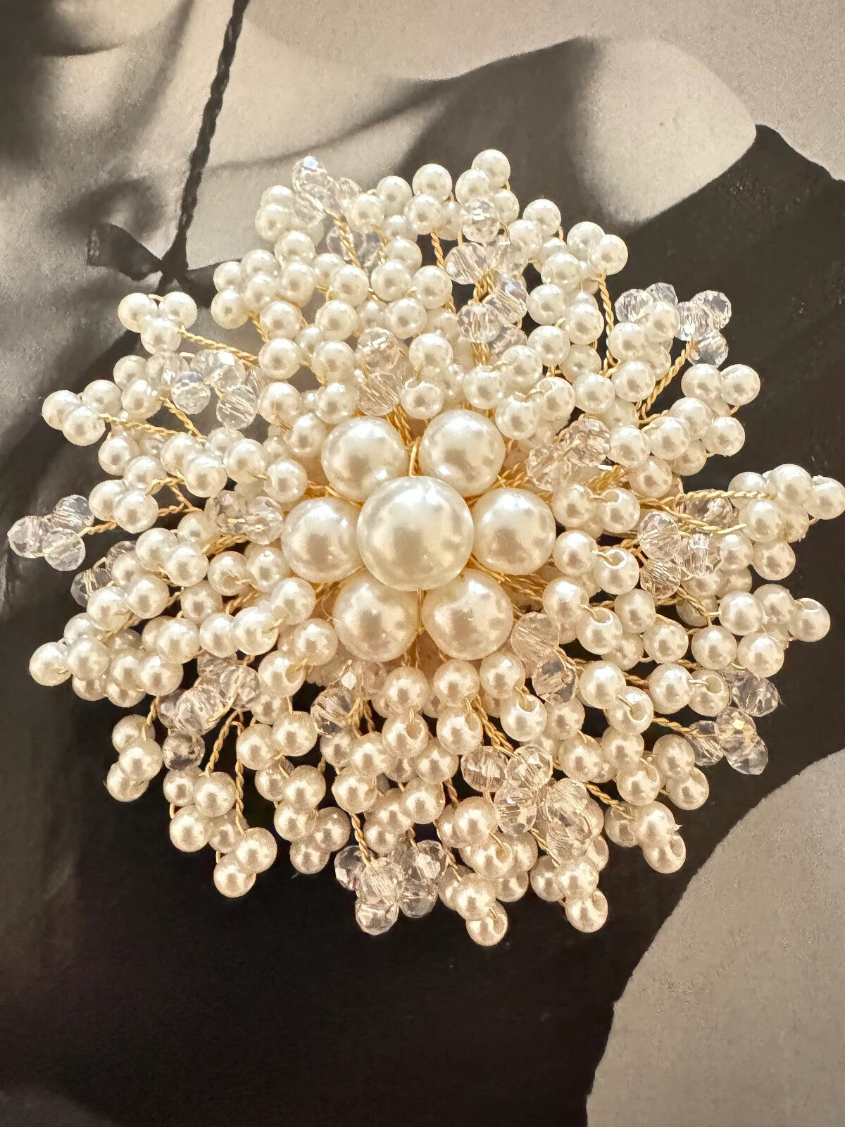 Rhinestone Pearls Brooch Women Unisex Pin Vintage Fashion Free Shipping 2-5 Days