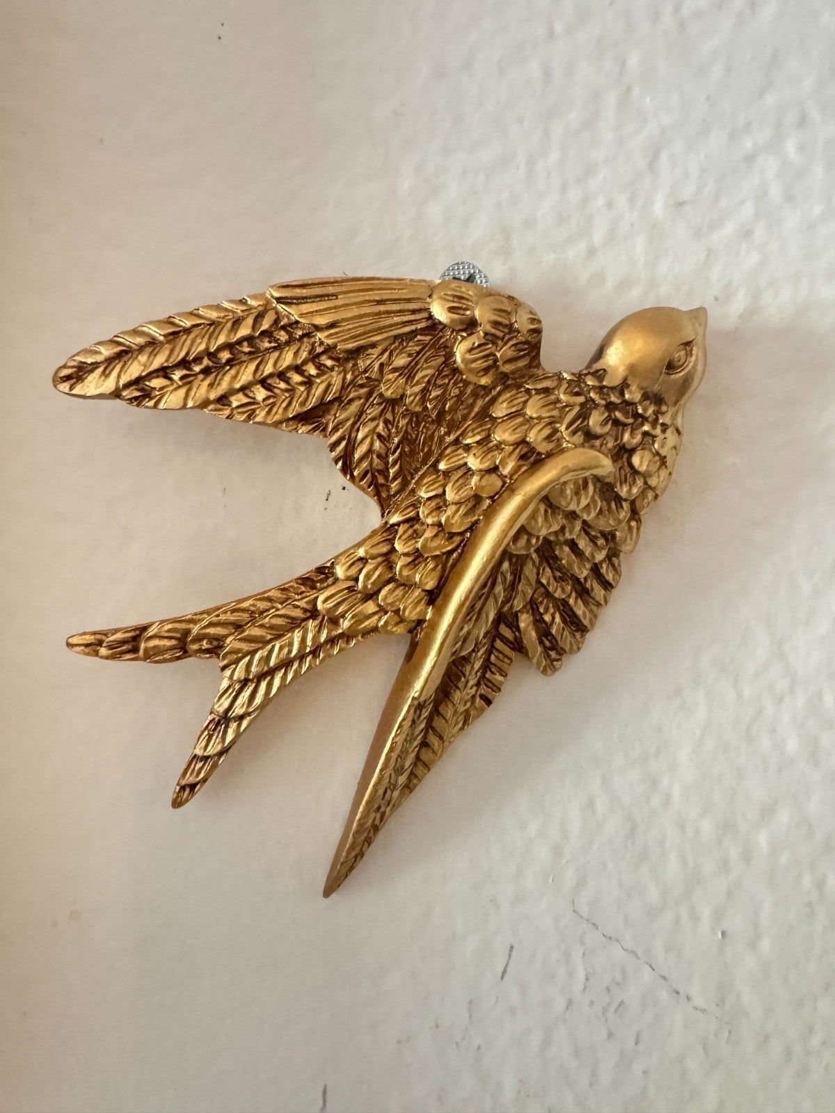 Golden Resin Flying Swallows Wall Decor – Set of 3 Birds (1 Large 7”, 2 Small 5”