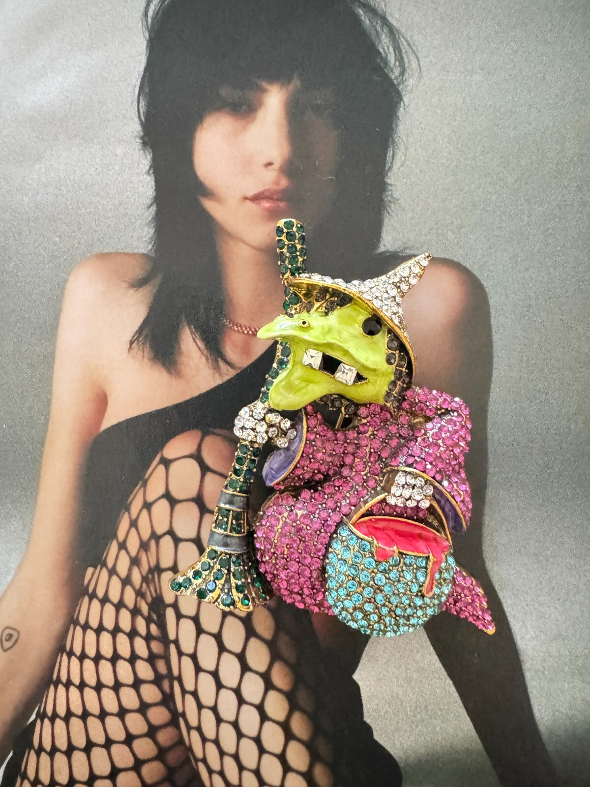 Rhinestone Witch Brooch Halloween Party Pin Women Unisex Free Shipping 2-5 Days