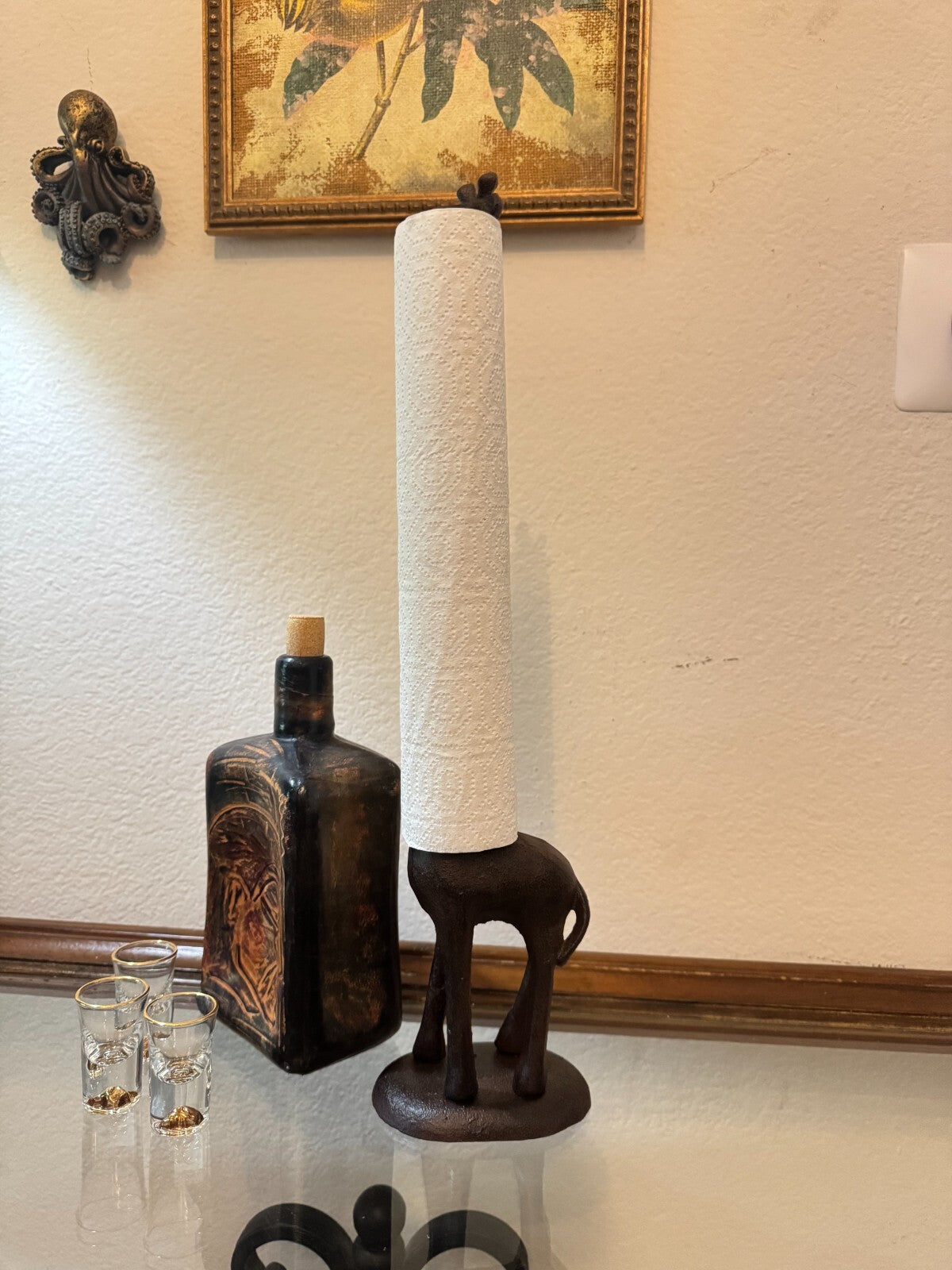 Cast Iron Giraffe Paper Towel Holder – 17” Tall Rustic Kitchen Decor