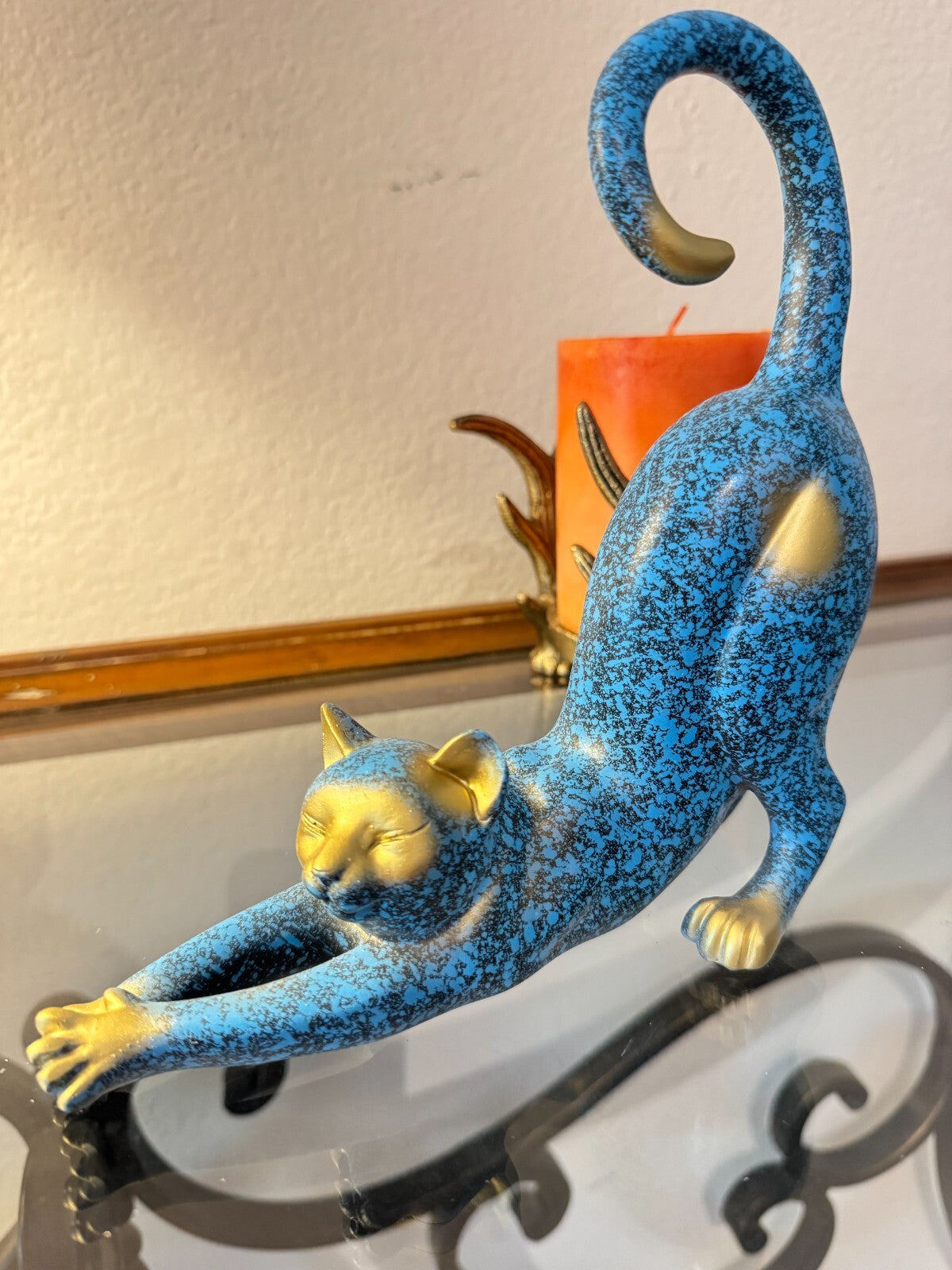 Blue Cat Figurine - Resin Crafted, Perfect for Living Room TV Stand Decor