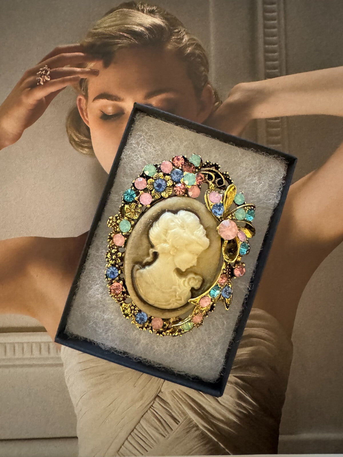 Vintage Cameo Pendant  Brooch |Gift Box|  Party Casual Pin |Free Shipping2-5Days