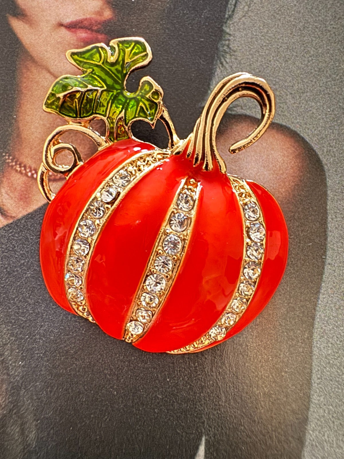 Rhinestone Pumpkin Brooch Halloween Party Pin Women unisex Free Shipping