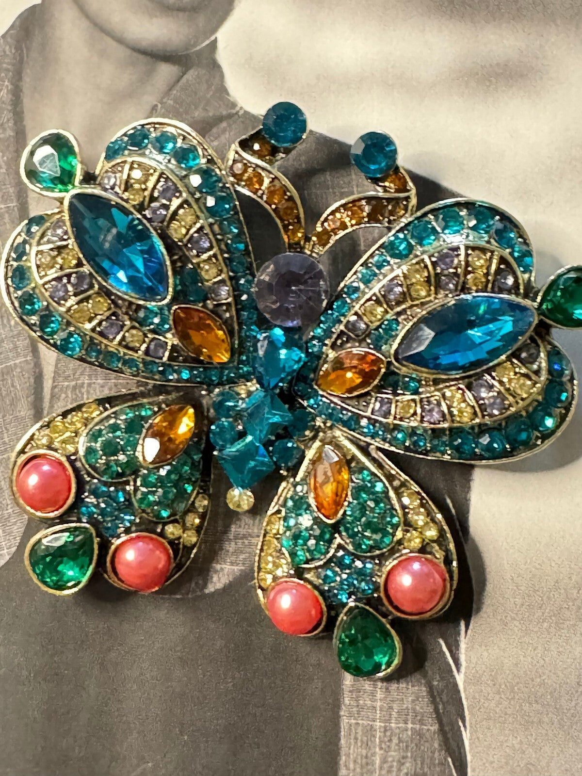 Rhinestone Butterfly Brooch Women Unisex Pin Party Casual Free Shipping