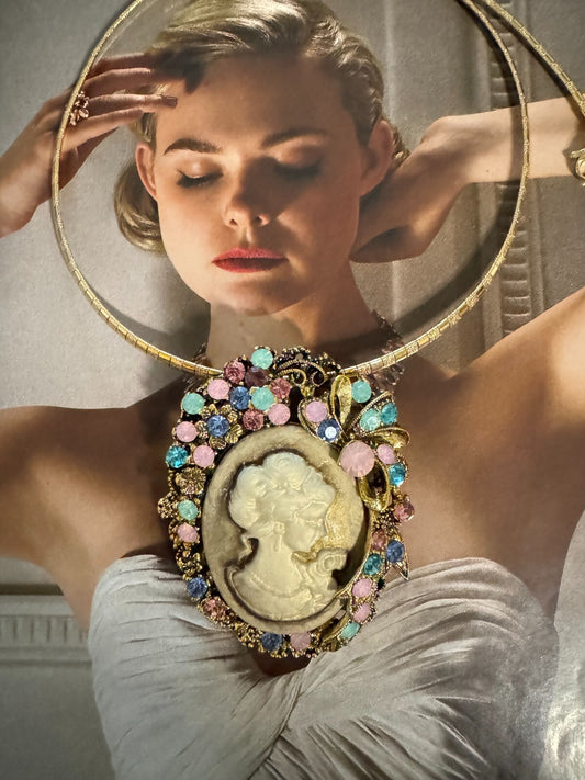 Vintage Cameo Pendant  Brooch |Gift Box|  Party Casual Pin |Free Shipping2-5Days