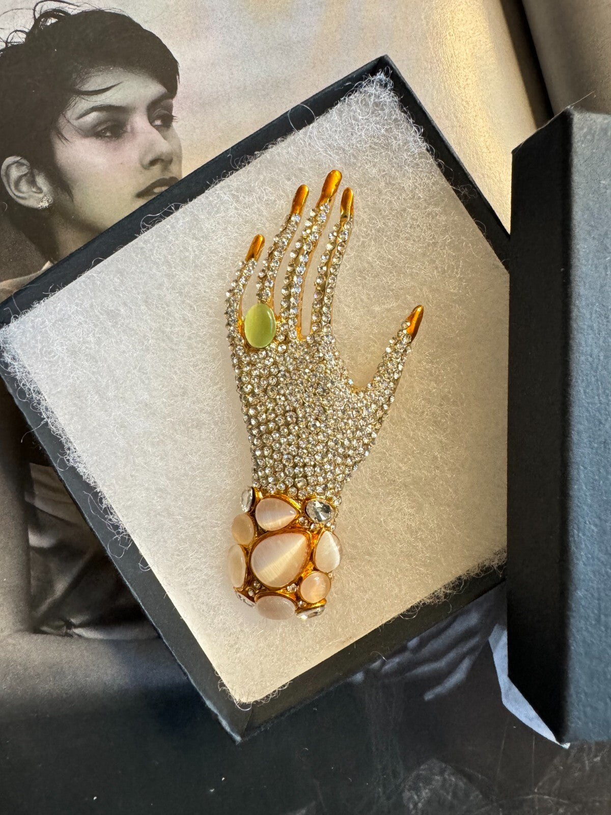 Rhinestone Hand Brooch| Gift Box |Women Unisex| Free Shipping 2-5 Day