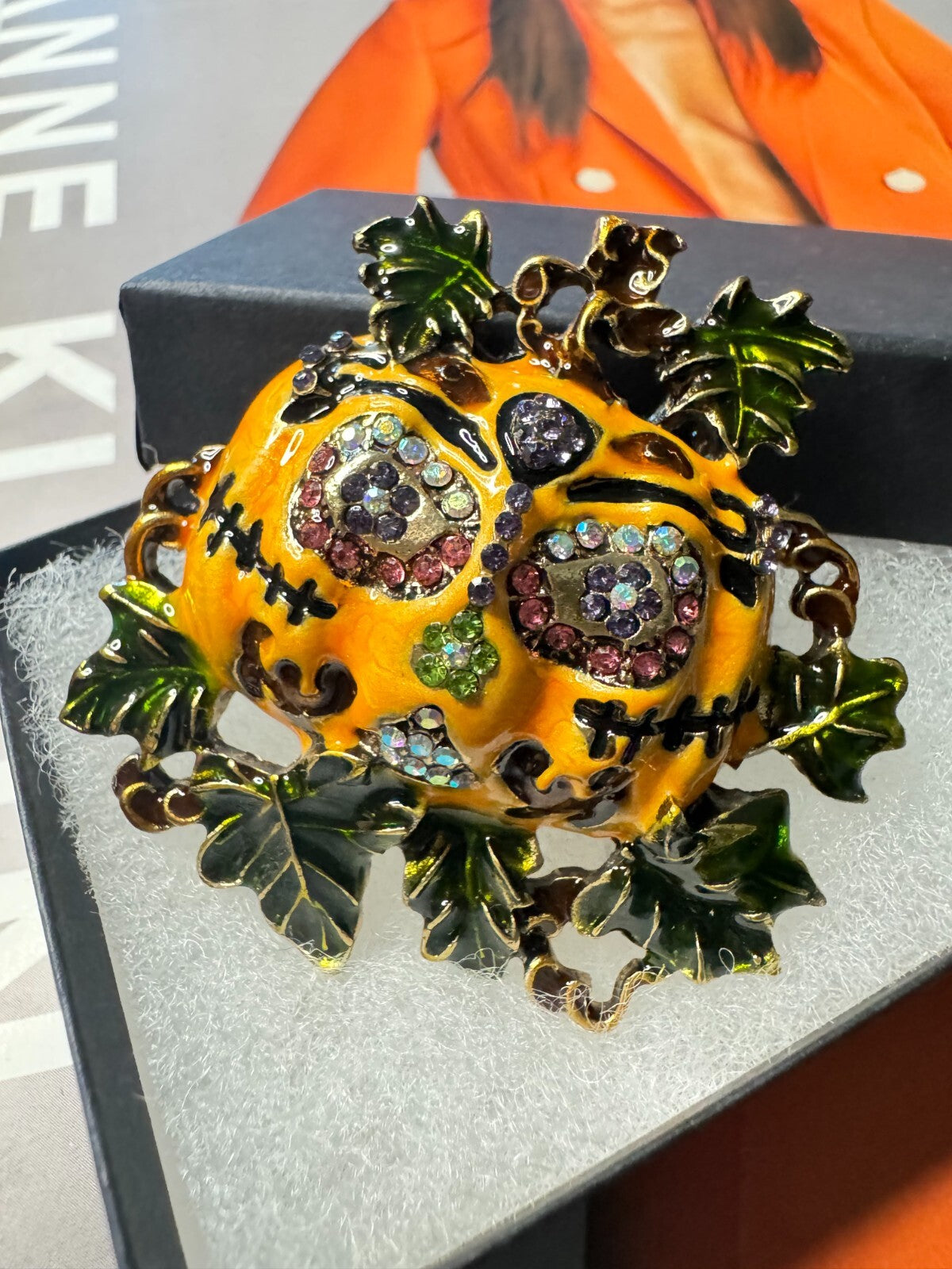 Rhinestone Pumpkin Brooch Halloween Party Pin Women Unisex Free Shipping 2-5 Day