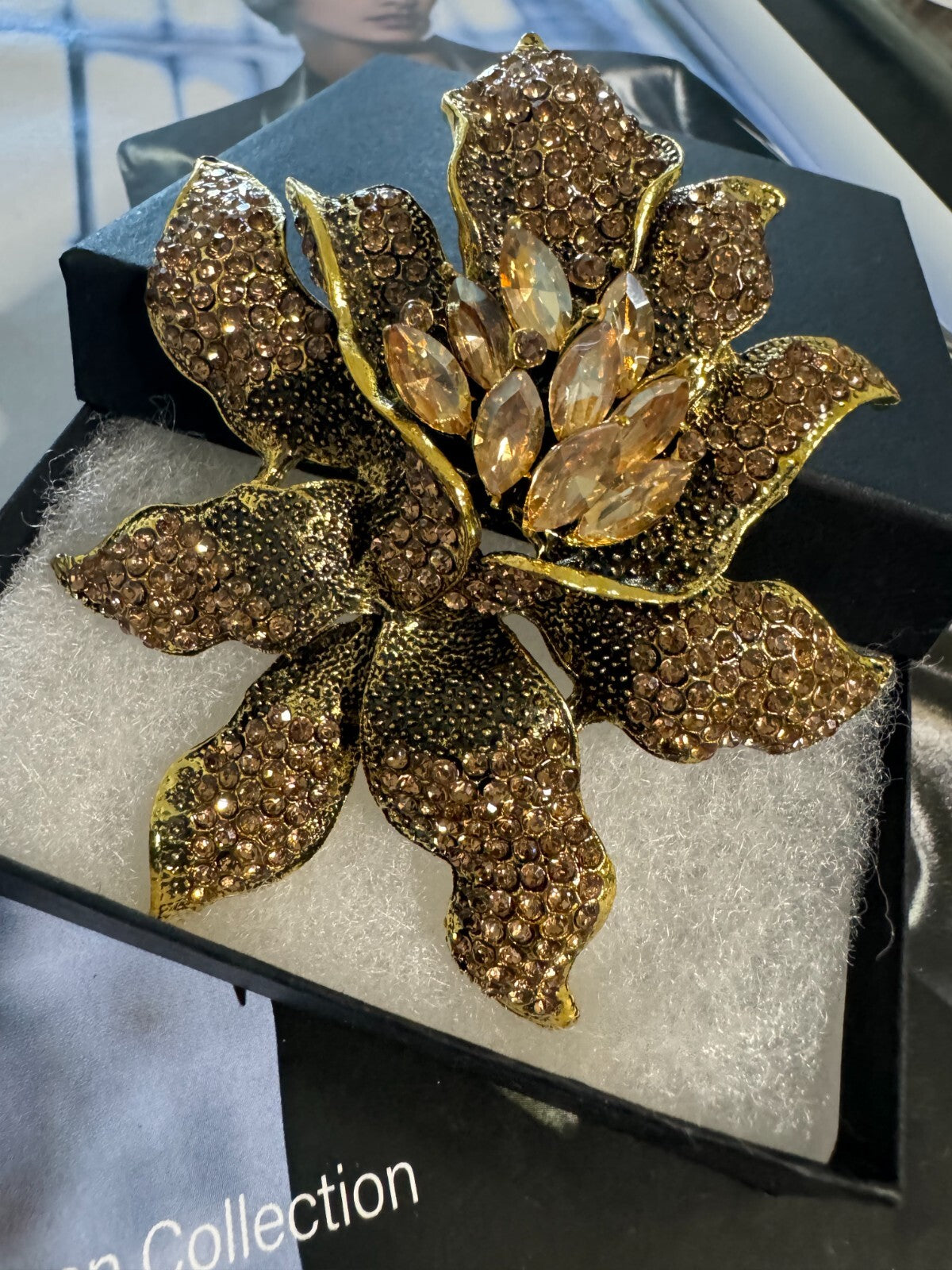 Orchid Brooch Fast Free Shipping   Gift Box Women Unisex Party Pin Brooches
