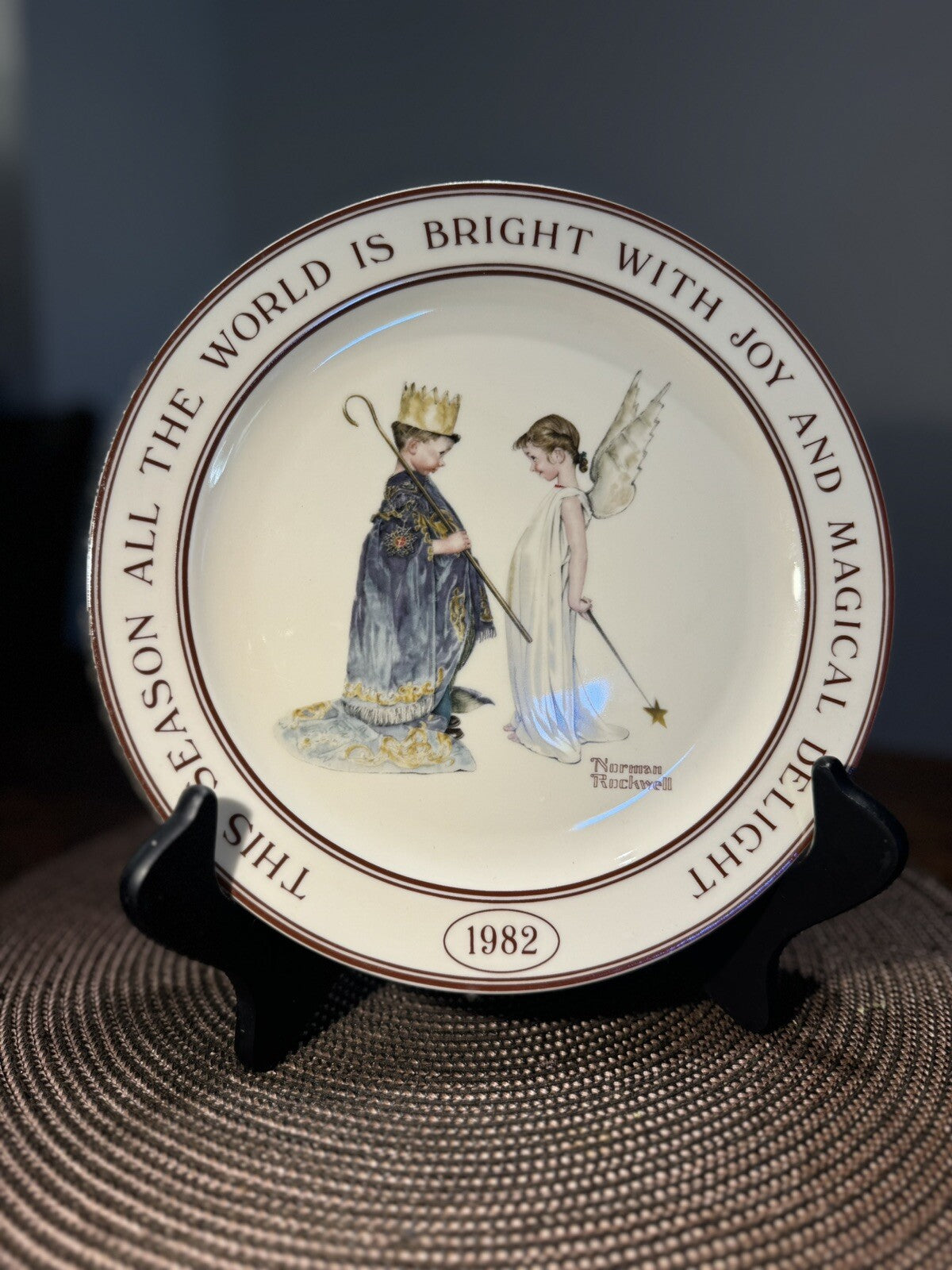 Vintage Christmas Plate| Limited Edition | Little Gallery by Hallmark 1982 |