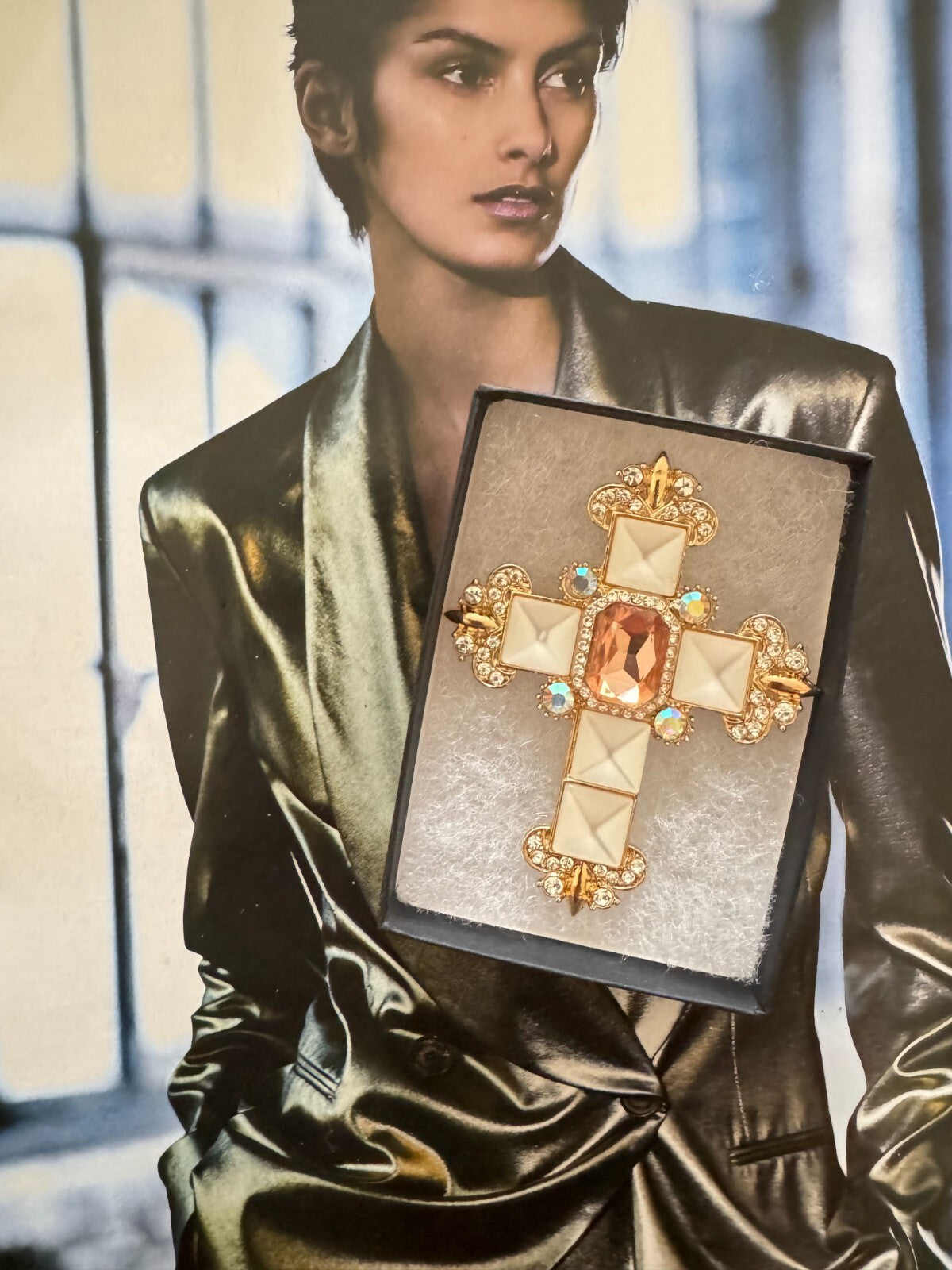 Cross Brooch Free Shipping 2-5 days Gift Box  Vintage Pin Women Unisex Brooch