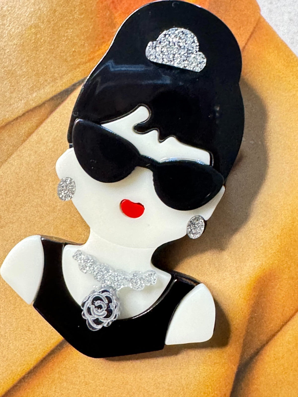 Lady Acrylic  Brooch  Gift Box Women Girl Fashion Pin Free Shipping 2-5 Days