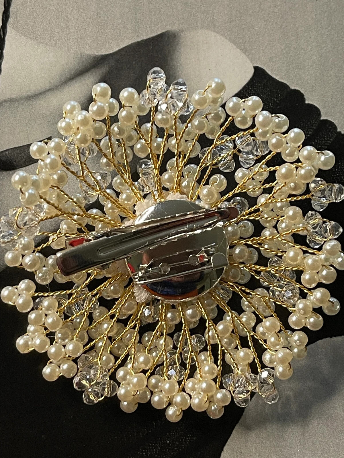 Rhinestone Pearls Brooch Women Unisex Pin Vintage Fashion Free Shipping 2-5 Days