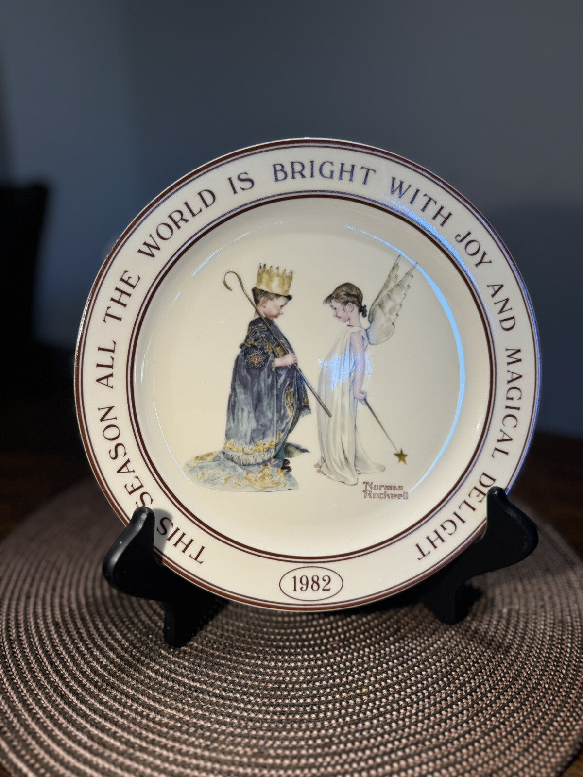 Vintage Christmas Plate| Limited Edition | Little Gallery by Hallmark 1982 |