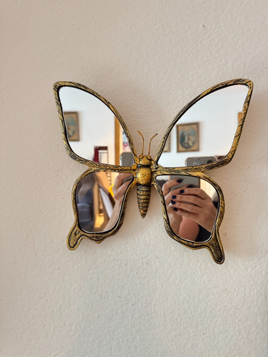 Gold Resin Butterfly Wall Decor with Mirror Inlay – 9” x 8” Brand New