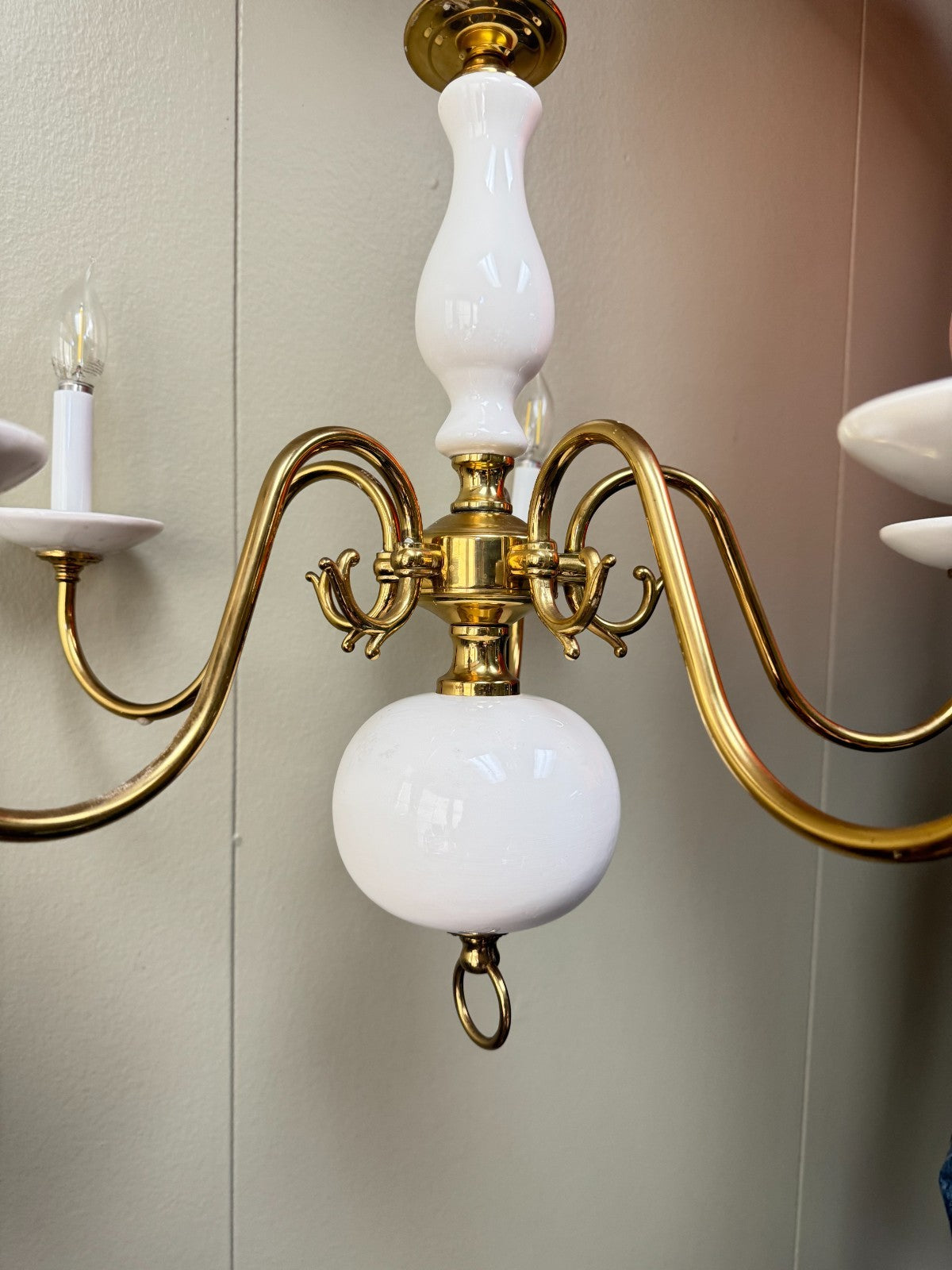 Vintage Brass & White Porcelain 5-Light Chandelier – Elegant Classic Hanging