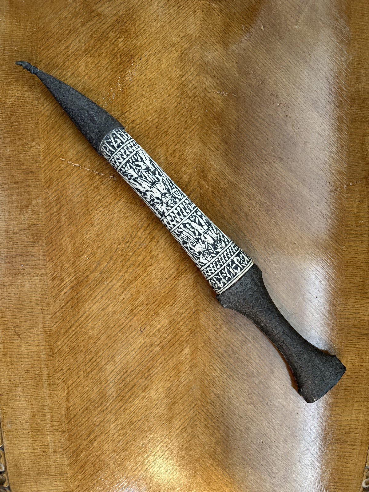 Antique Persian Ritual Atom (Atham) Dagger Ornate Scabbard & Etched Blade 19th C