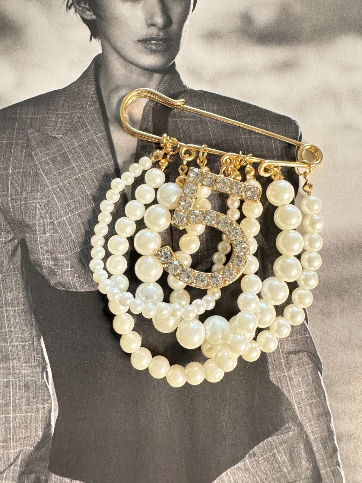 Brooch5 Pearls Beads|  Gift Box |Vintage  Fashion Pin| Free Shipping