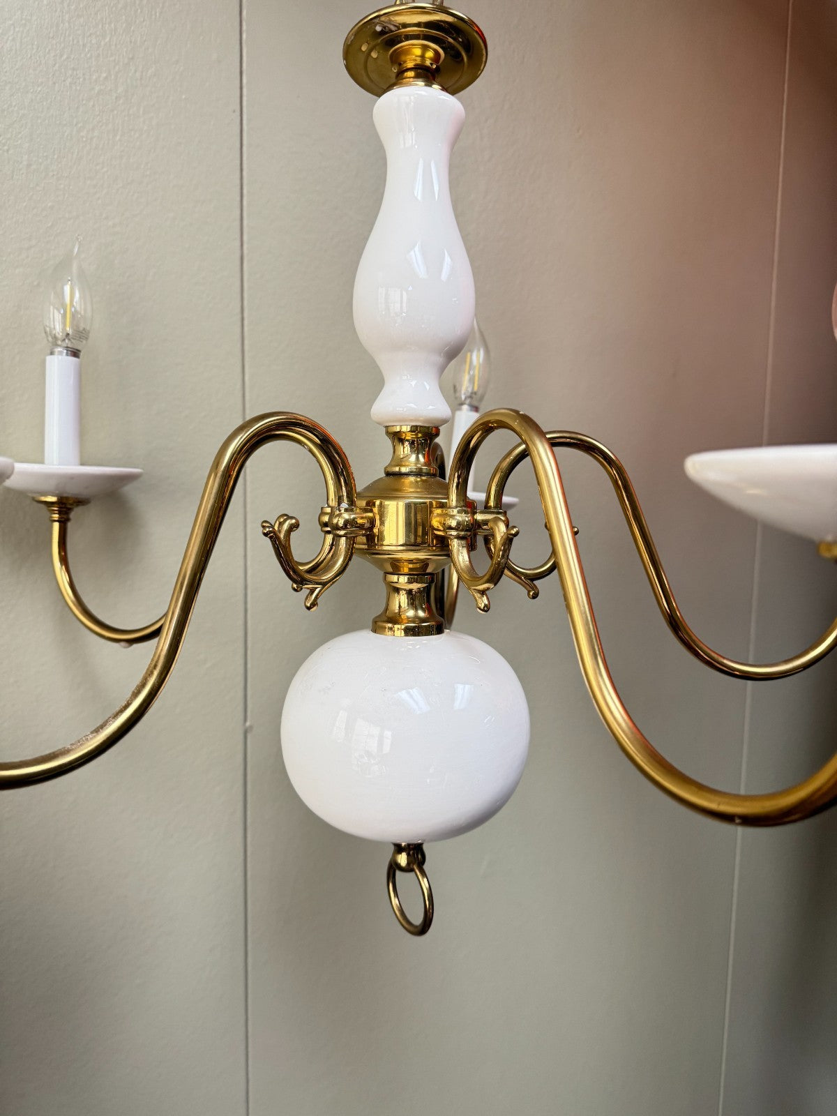 Vintage Brass & White Porcelain 5-Light Chandelier – Elegant Classic Hanging