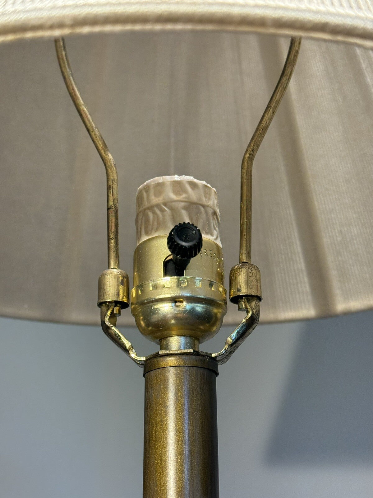 Vintage Mid Century Retro 1970s Murano Style Glass Brass Light Up Base Lamp