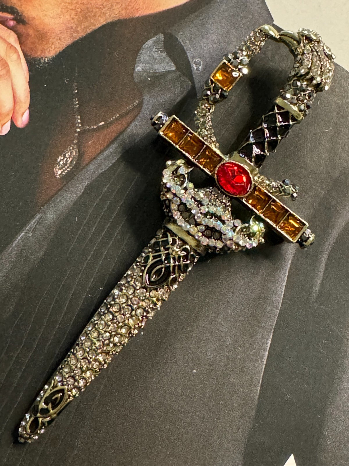Rhinestone Dragger Brooch Pendant  Gift Box Women unisex Free Shipping 2-5 Day
