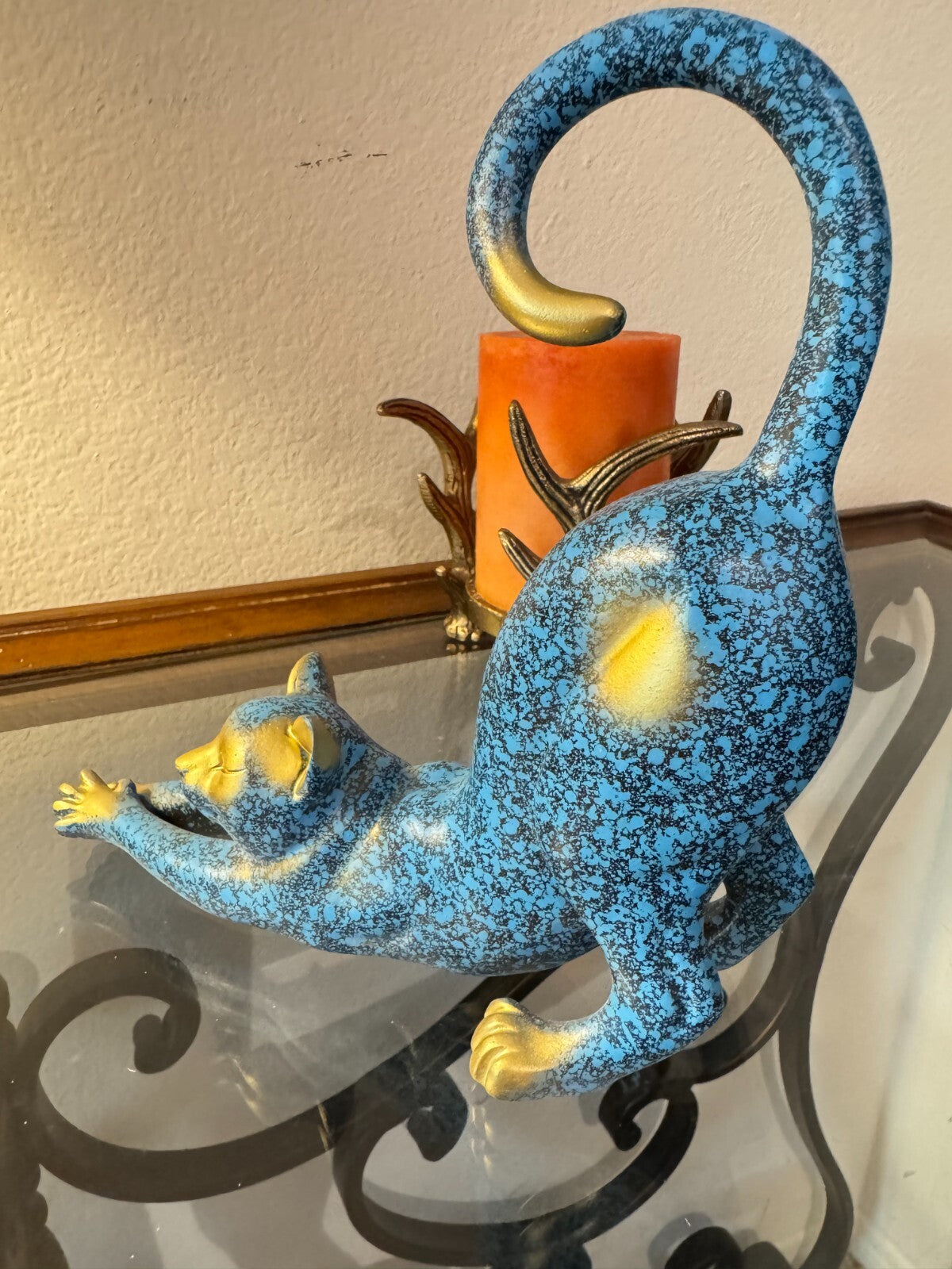 Blue Cat Figurine - Resin Crafted, Perfect for Living Room TV Stand Decor