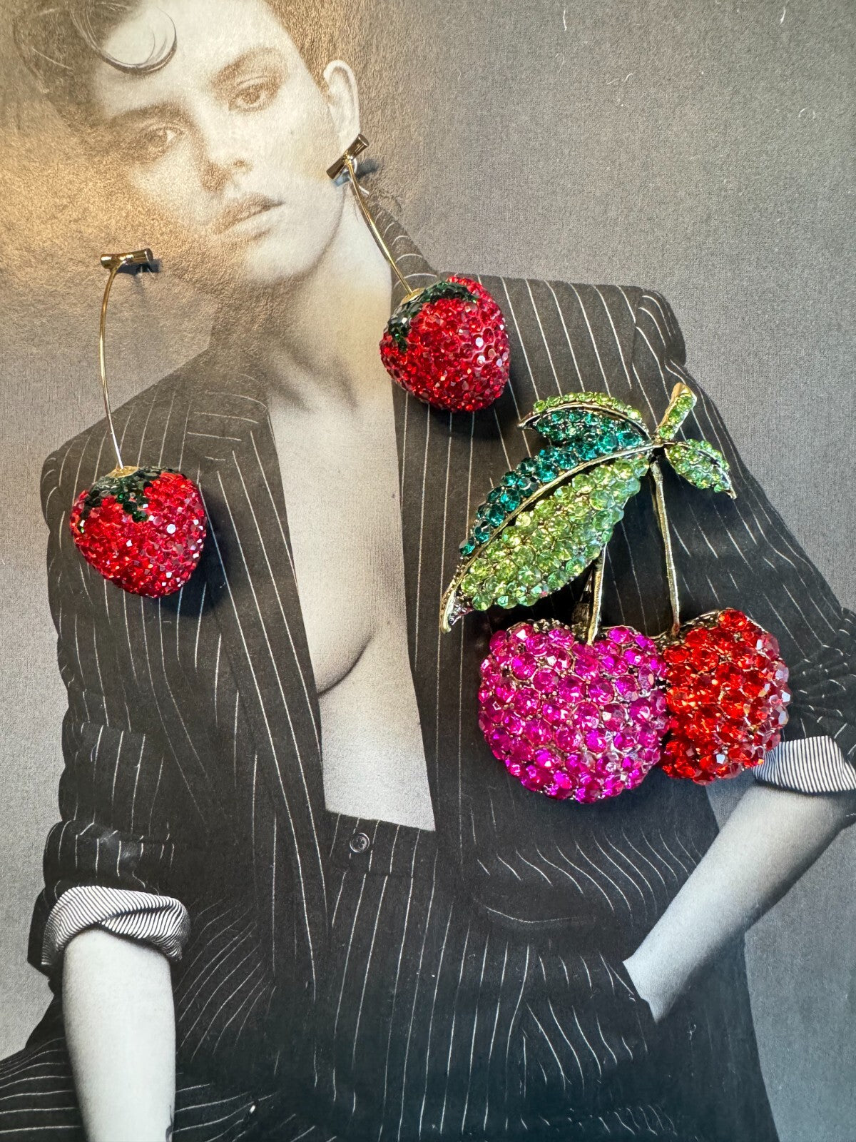 Rhinestone Cherry Set  Brooch and   Earrings Gift Box  Free Shipping 2-5 Day